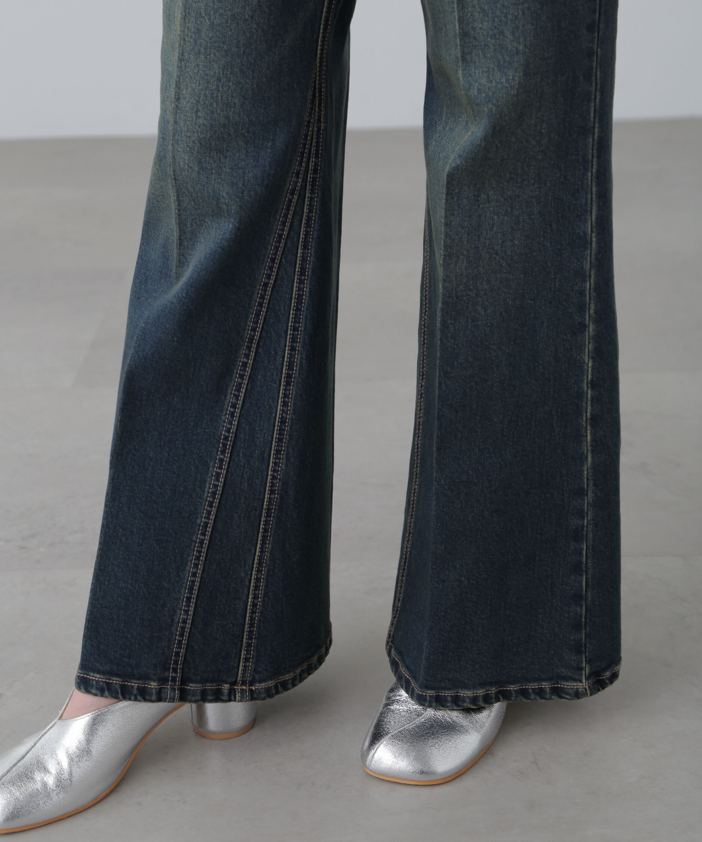  「センタープレスフレアデニムパンツ」|その他|