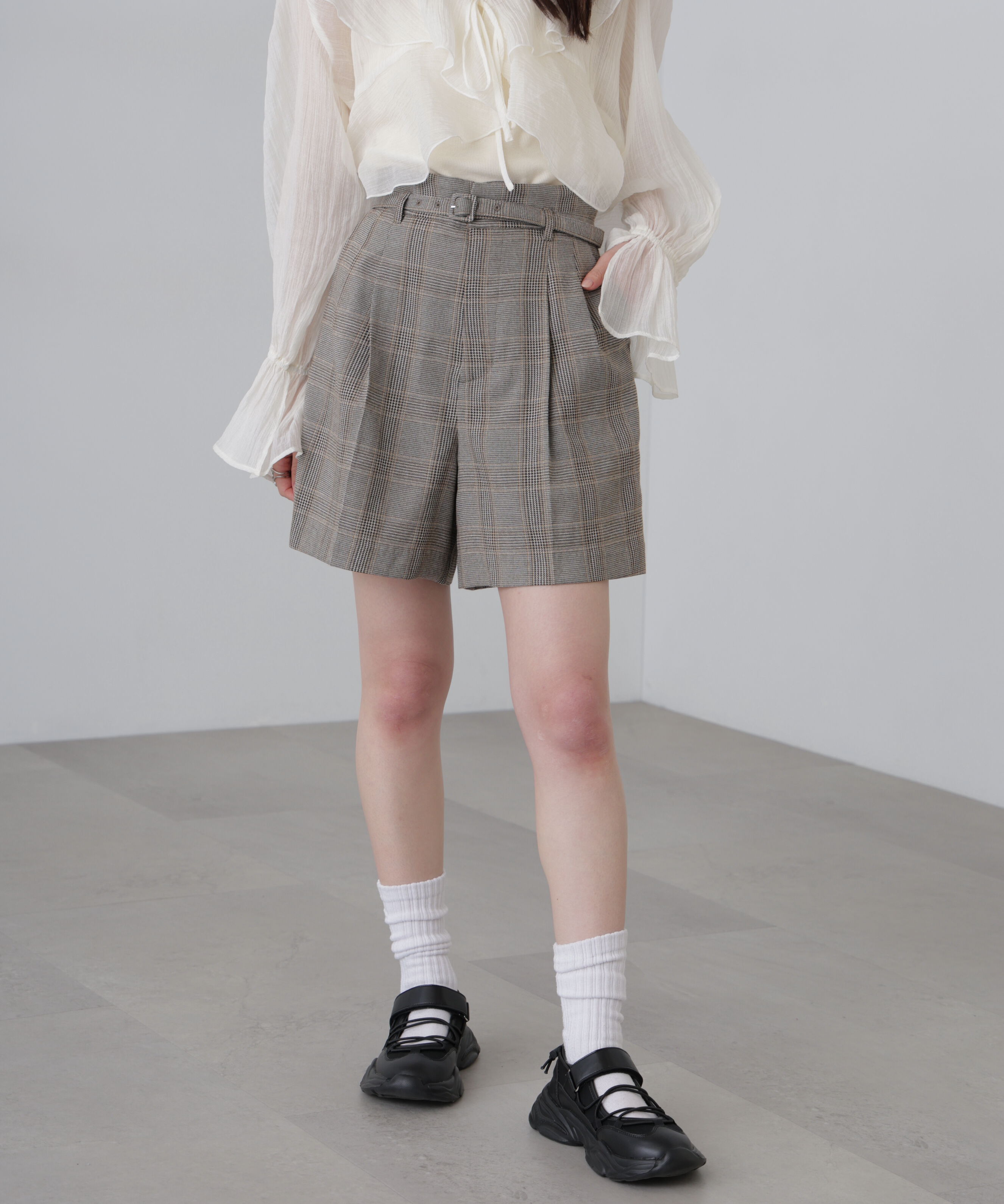  「麻調合繊タックベルト付きショートパンツ」|その他|