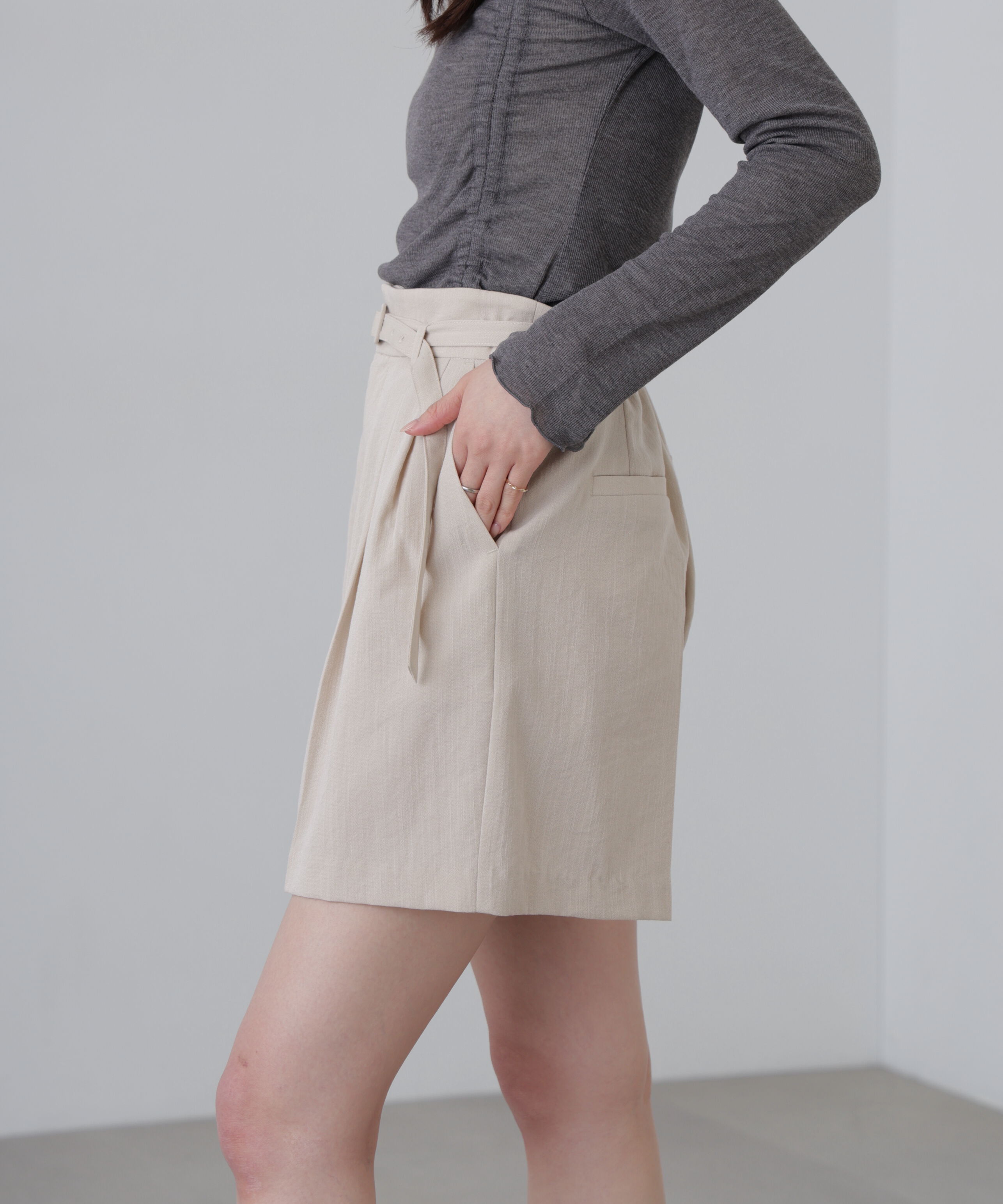  「麻調合繊タックベルト付きショートパンツ」|その他|