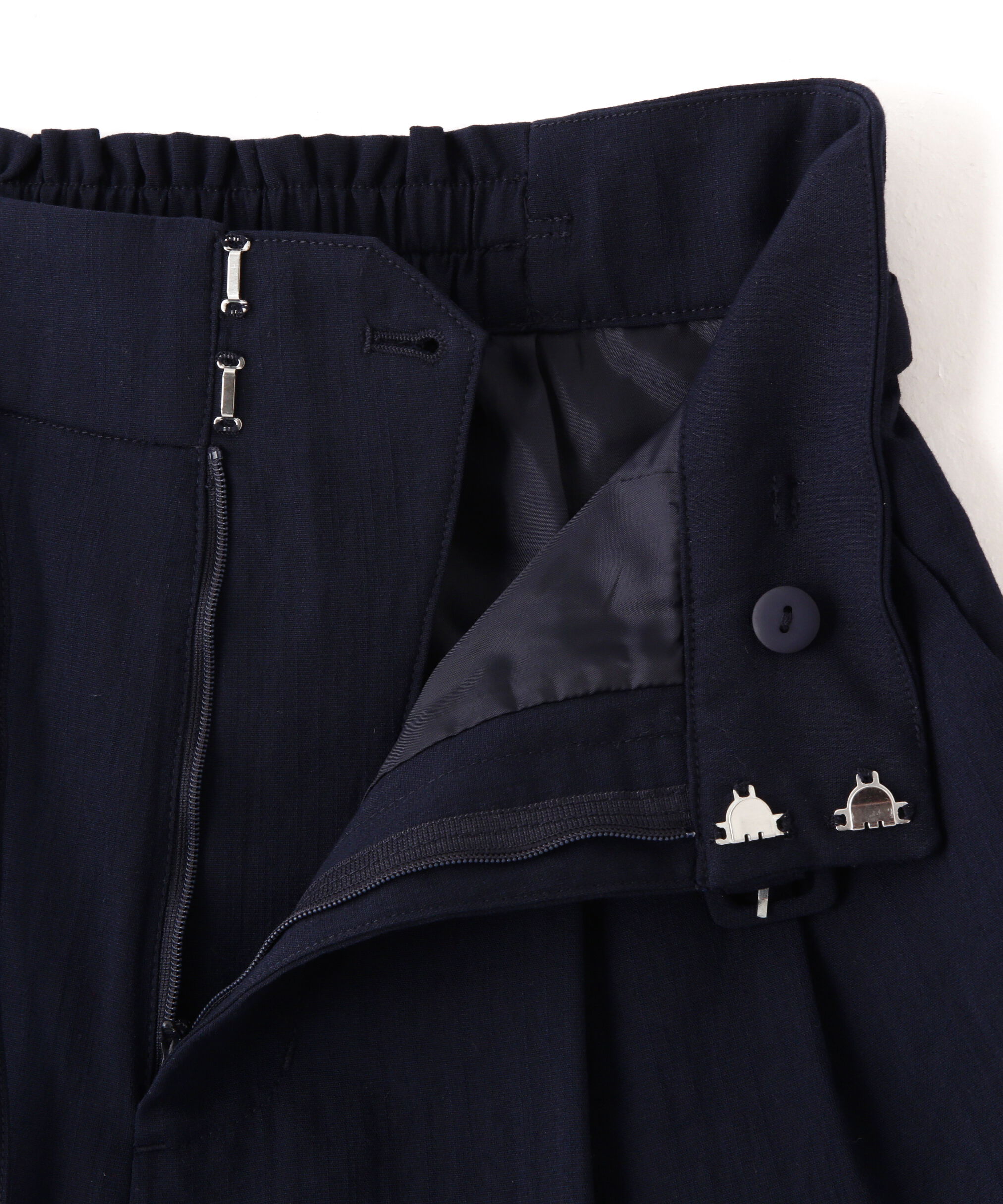  「麻調合繊タックベルト付きショートパンツ」|その他|