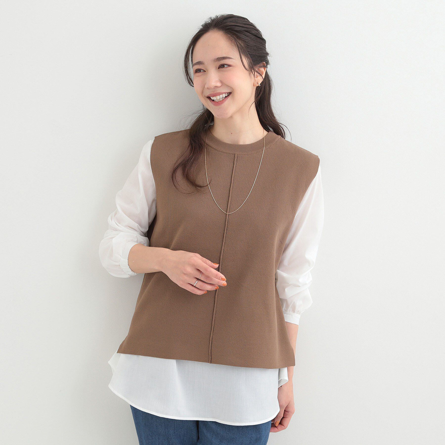 SHOO･LA･RUE「【2点セット/S-LL/洗濯機可】軽くてきれい見え ニットベスト＋ブラウス」|ニット・セーター|