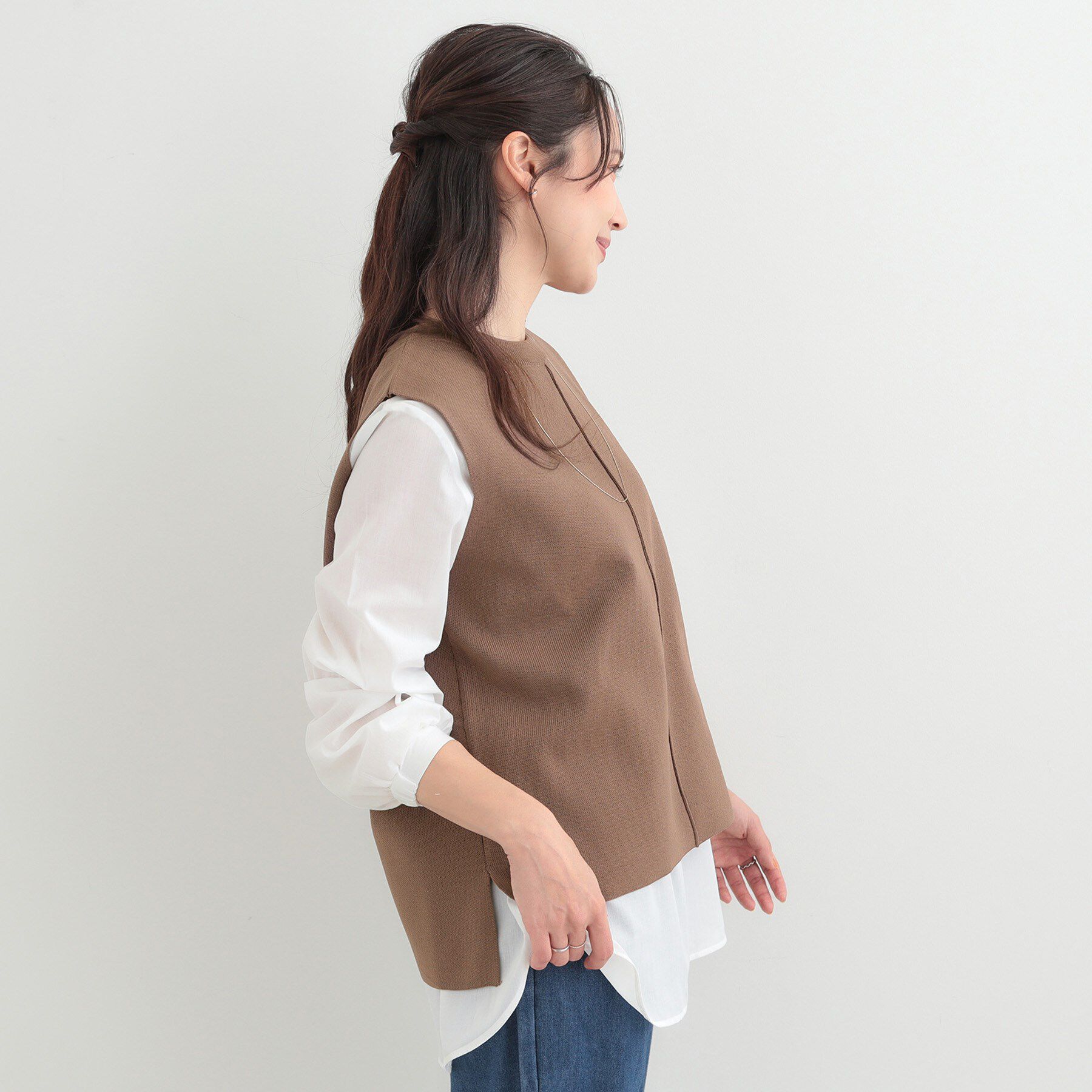 SHOO･LA･RUE「【2点セット/S-LL/洗濯機可】軽くてきれい見え ニットベスト＋ブラウス」|ニット・セーター|