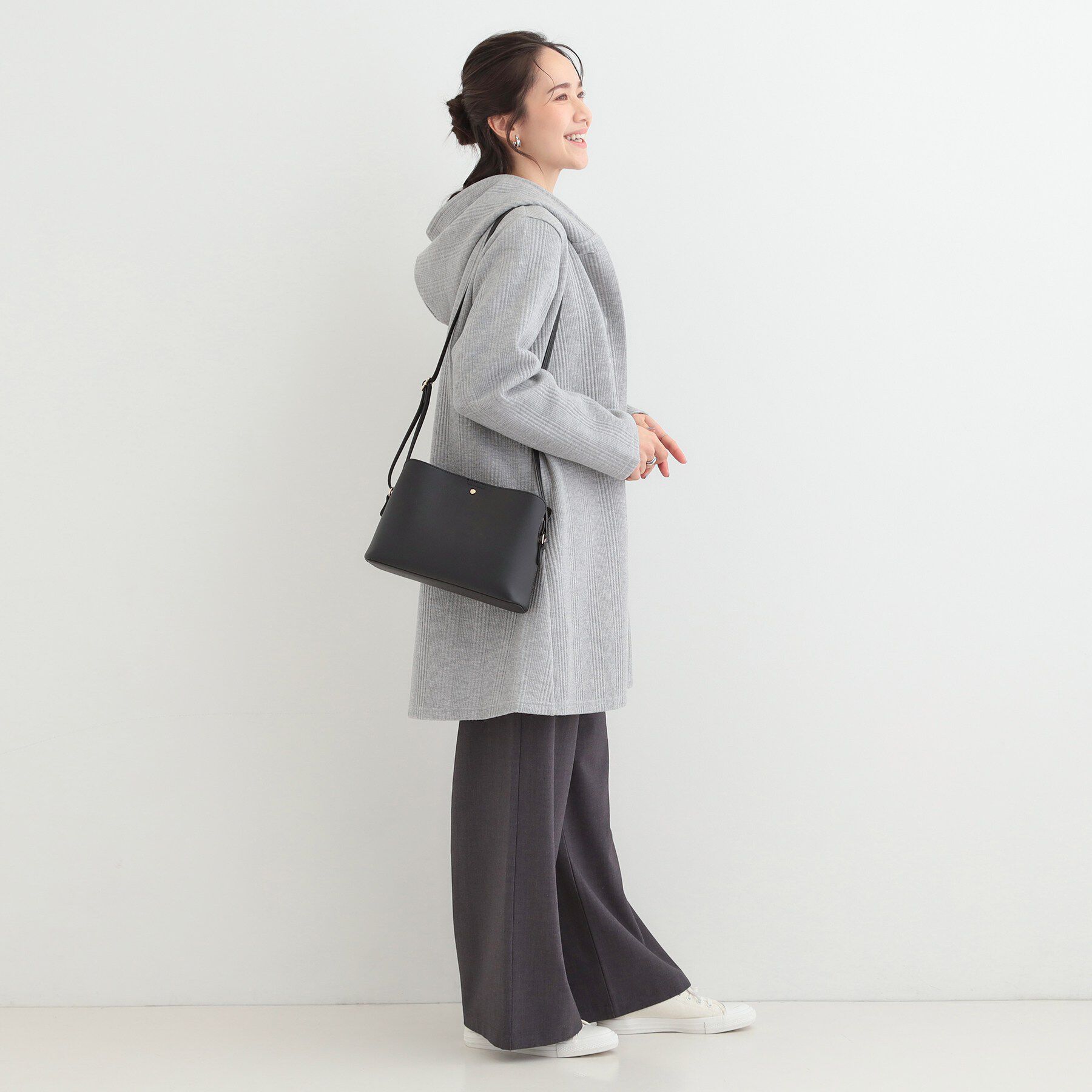 SHOO･LA･RUE「一枚革風3層ショルダーバッグ」|ショルダー・メッセンジャー|