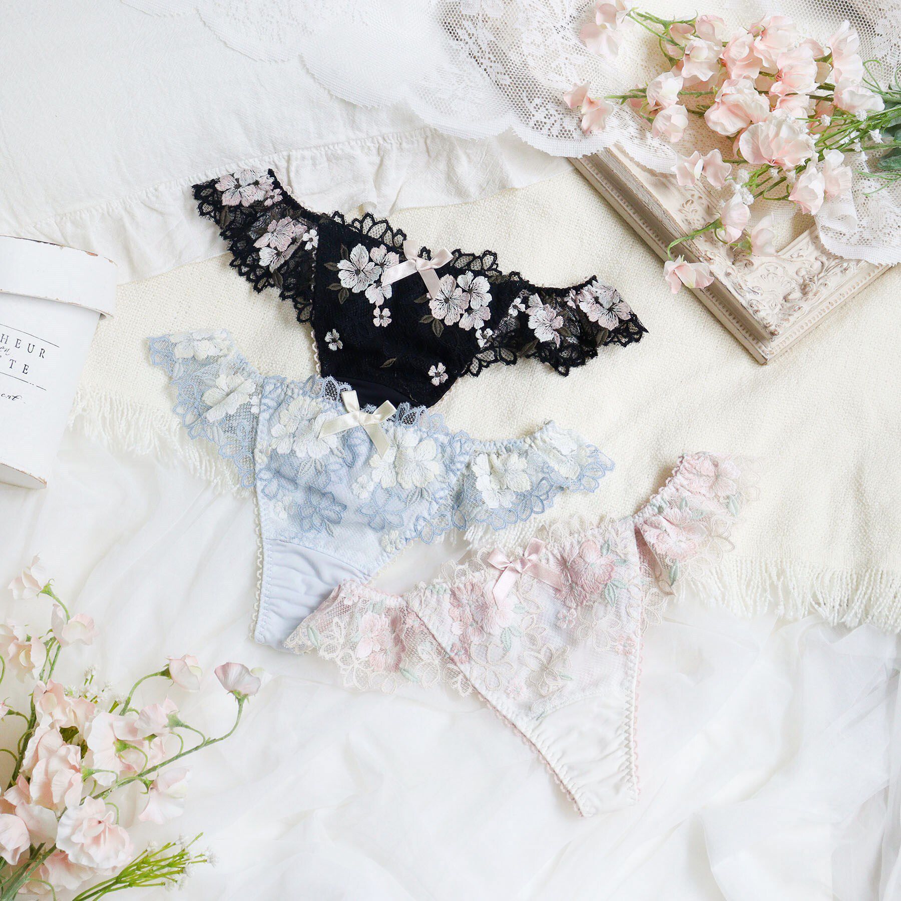 Risa Magli「フロール Tバックショーツ」|インナー|