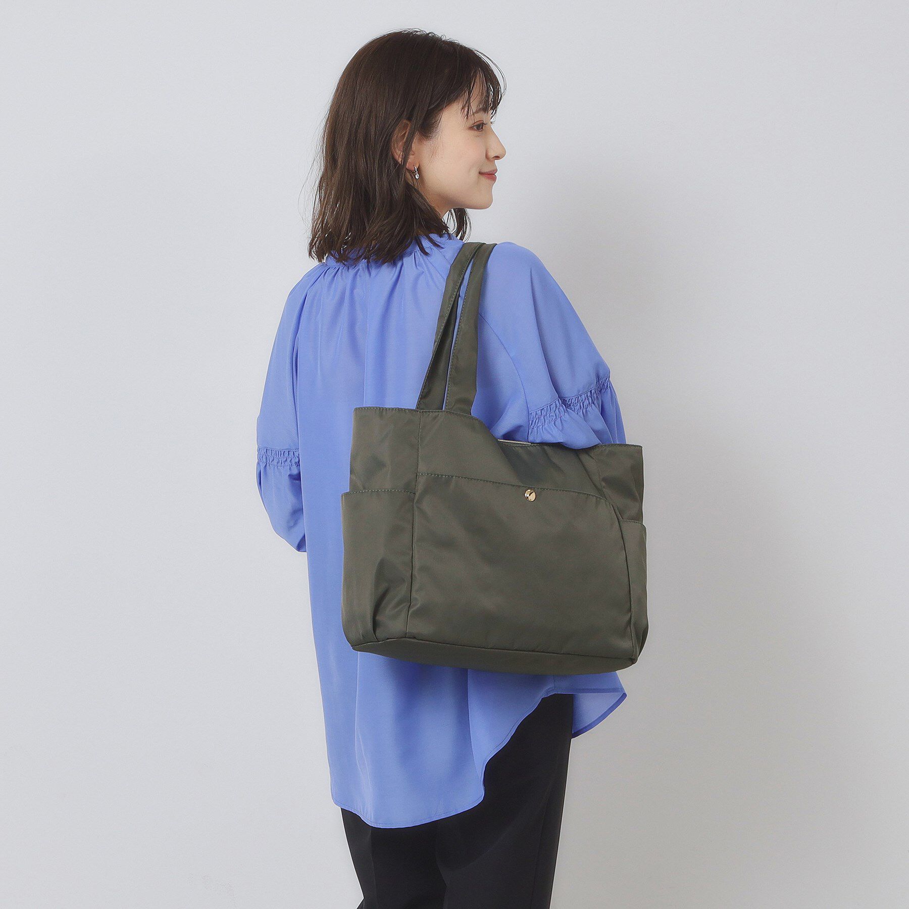ITS&rsquo;DEMO「【9ポケット】軽量撥水A4トート」|トートバッグ|