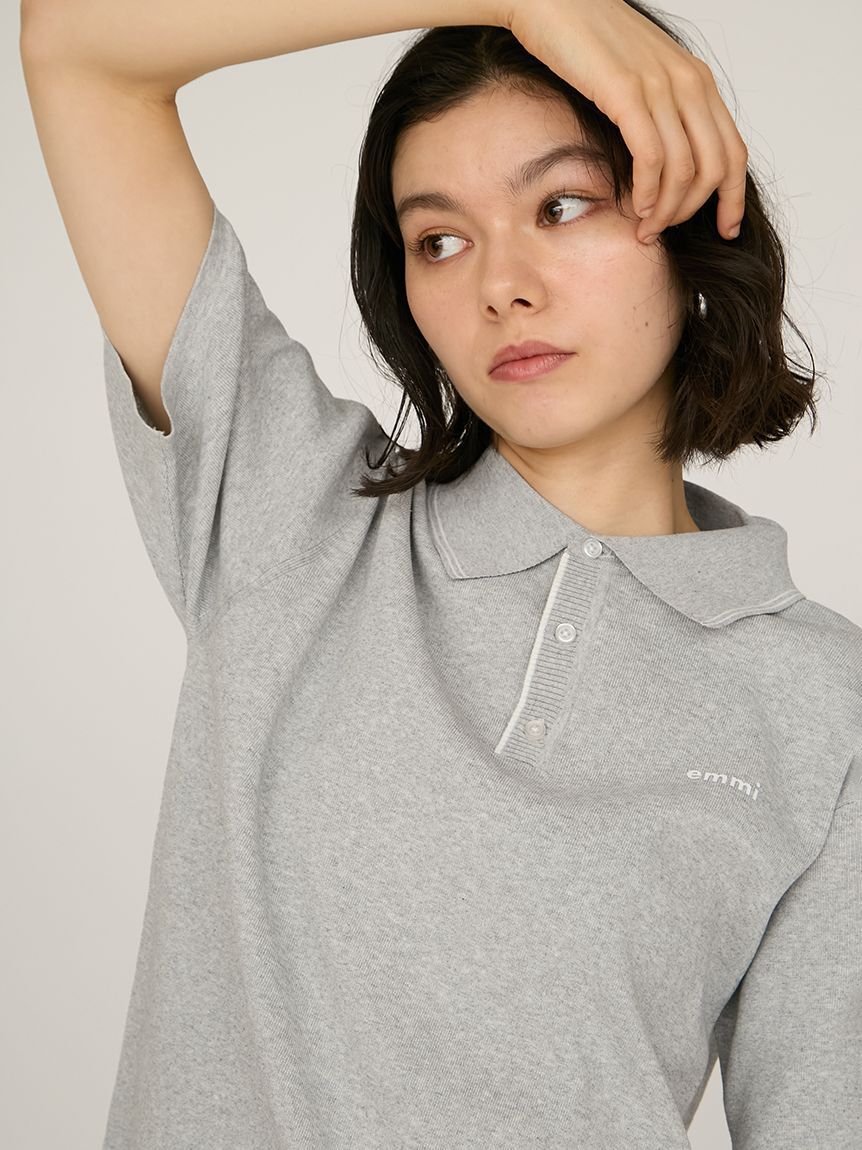 emmi atelier「emmiロゴニットポロトップス」|ニット・セーター|