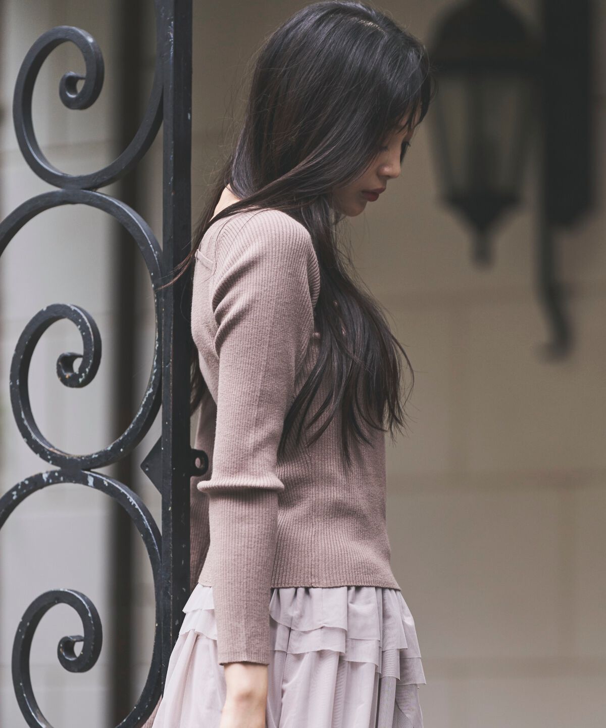 アンドクチュール「アシメＶネック長袖プルオーバー」|ニット・セーター|