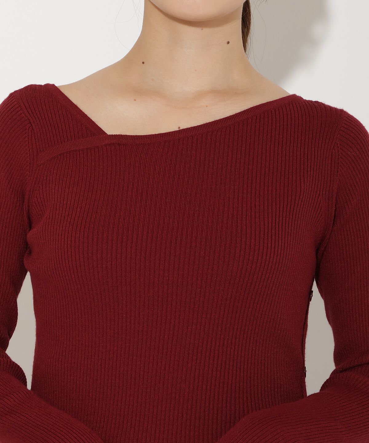 アンドクチュール「アシメＶネック長袖プルオーバー」|ニット・セーター|