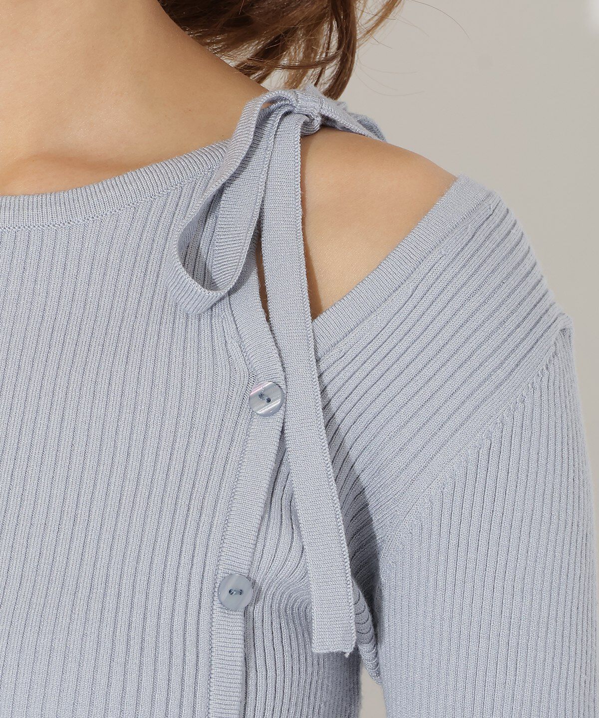 アンドクチュール「アシメリボンスリットプルオーバー」|ニット・セーター|