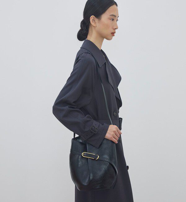 TOMORROWLAND GOODS「LIFFNER BELTED BUCKET BAG」|ショルダー・メッセンジャー|