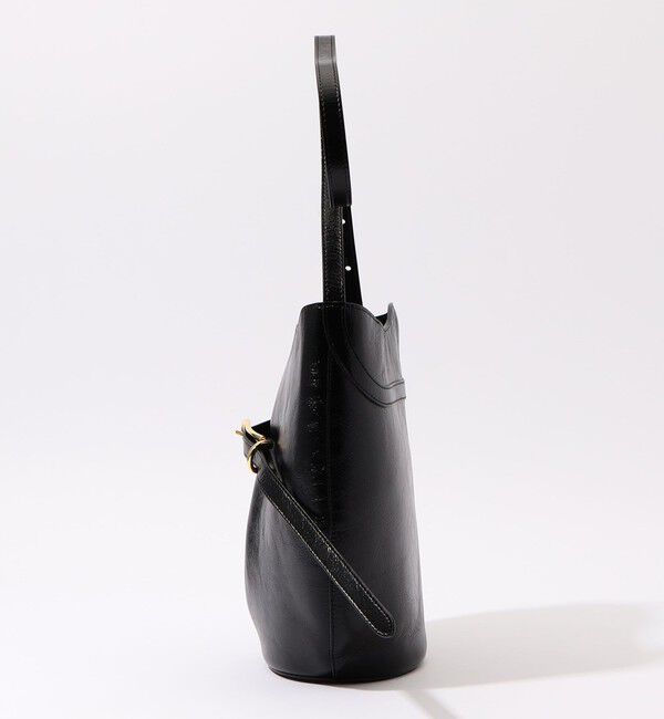 TOMORROWLAND GOODS「LIFFNER BELTED BUCKET BAG」|ショルダー・メッセンジャー|