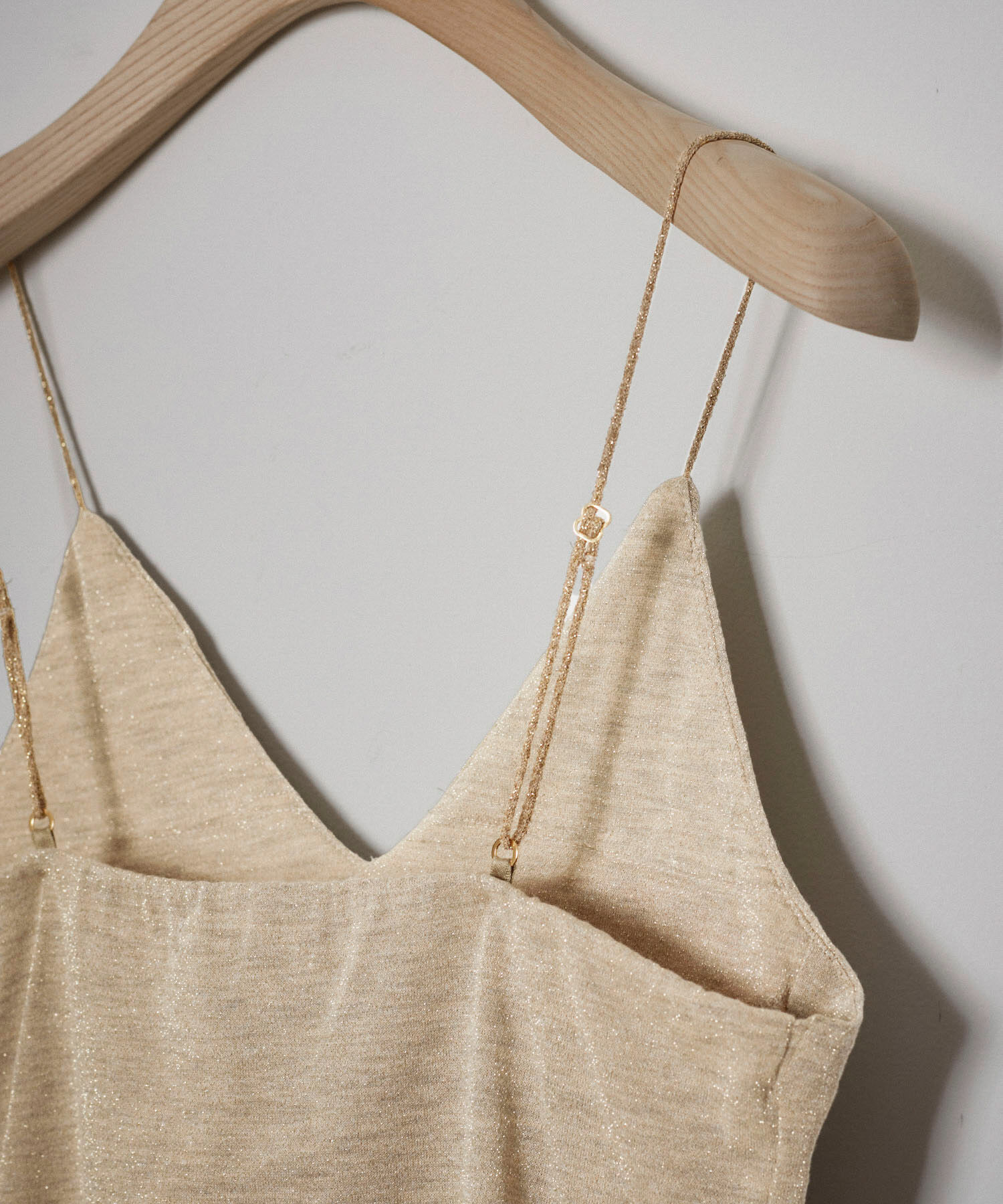 SALON adam et rope'「スパークルラメカップ付きVネックキャミ」|キャミソール|