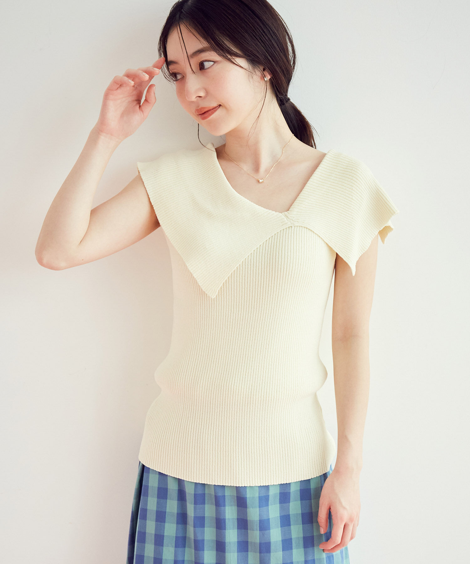 VIS「アシンメトリービッグカラーノースリーブニット【sustainable】」|Tシャツ・カットソー|ホワイト(10)