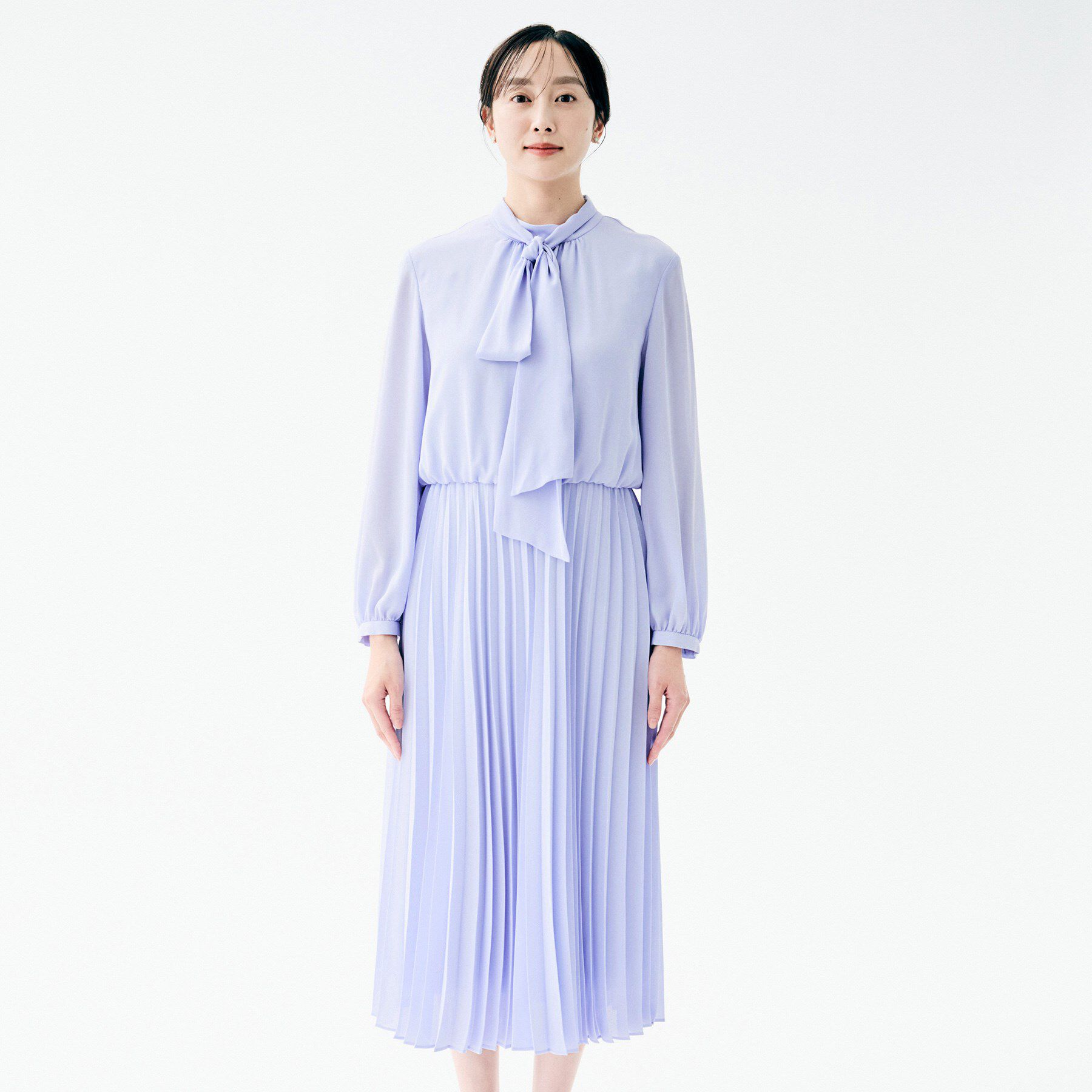 UNTITLED「【セレモニー/フォーマル/洗える】ボウタイ プリーツワンピース」|ワンピース|