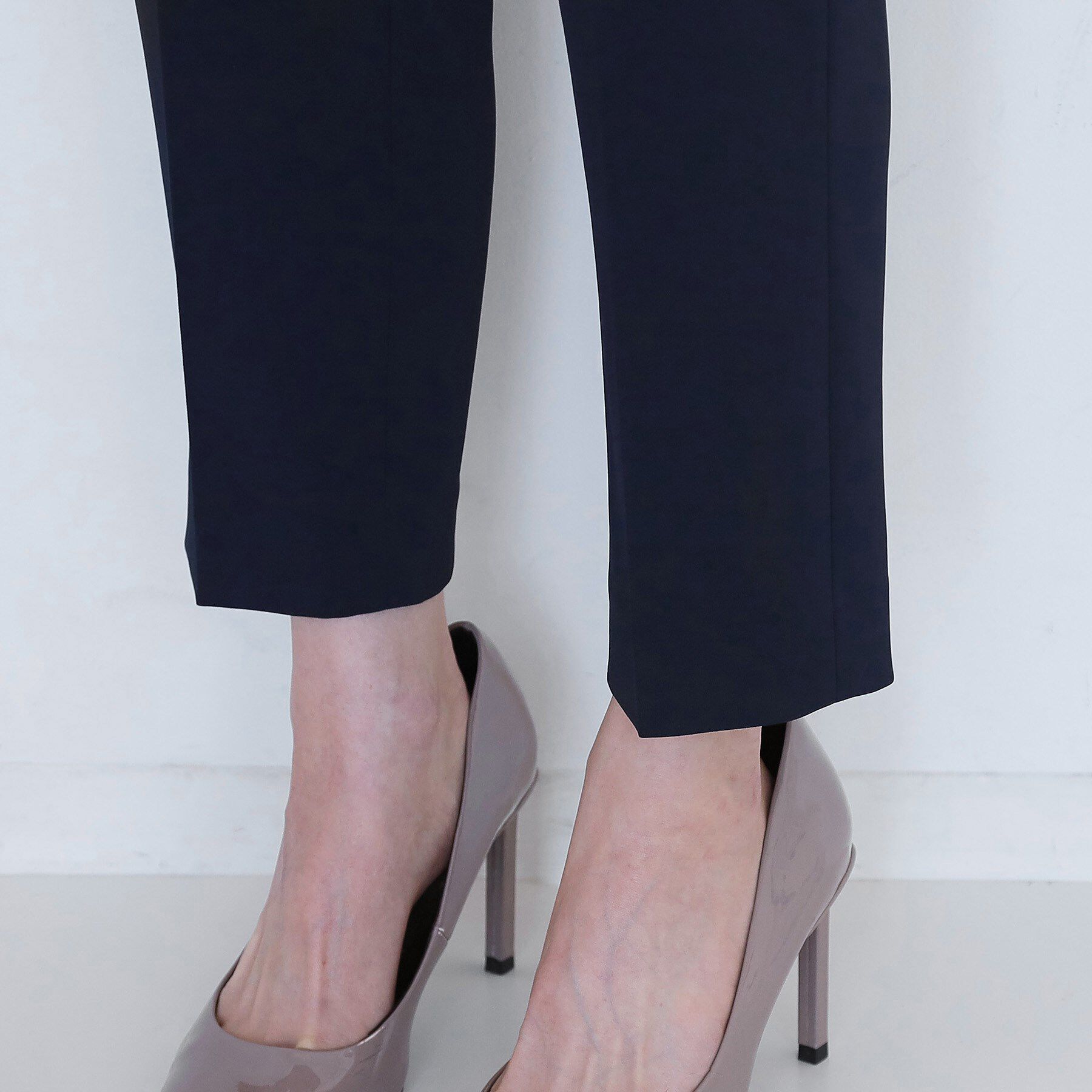 COUP DE CHANCE「【手洗い可／日本製／伸縮性／スーツ可】センタープレス入りテーパードパンツ」|その他|