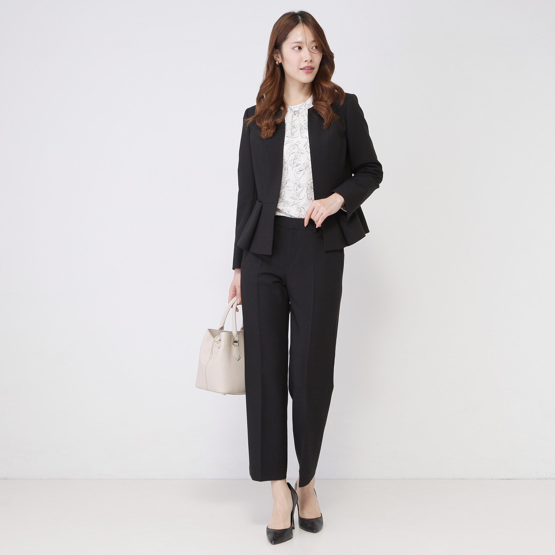 COUP DE CHANCE「【手洗い可／日本製／スーツ可】ペプラムデザインのカラーレスジャケット」|ノーカラージャケット|