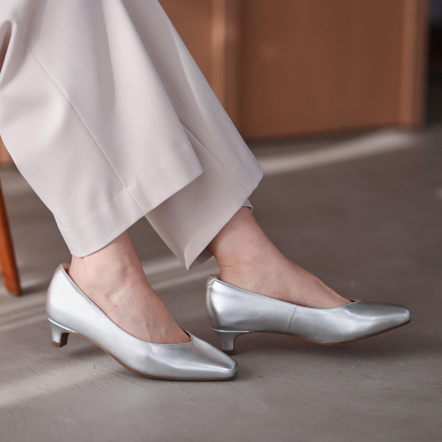 Reflect「【至福の履き心地】&rsquo;26春夏やみつきパンプス」|パンプス|シルバー(006)
