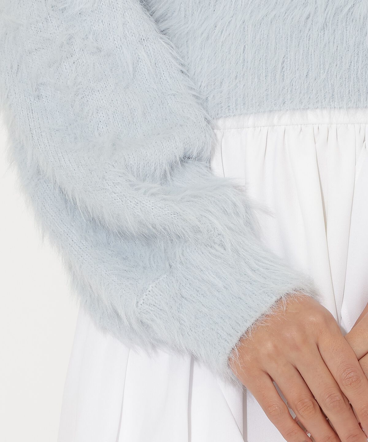 アンドクチュール「ビジューフェザーニットプルオーバー」|ニット・セーター|