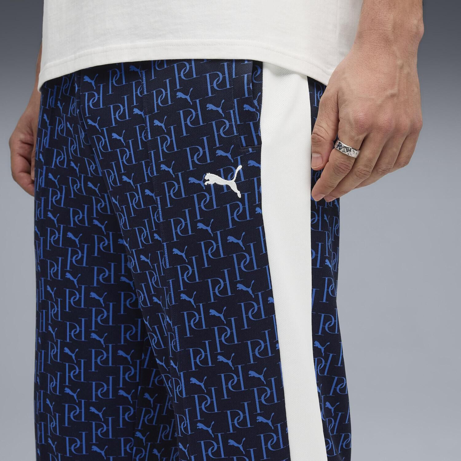 PUMA「【PUMA ｳｪｱ】M T7 AOP RELAXED TRACK PANTS」|チノ|