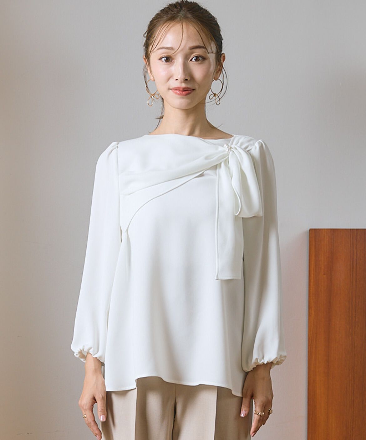 Maglie le cassetto「《M Maglie le cassetto&times;吉田理紗》華やかドレープブラウス」|シャツ・ブラウス|