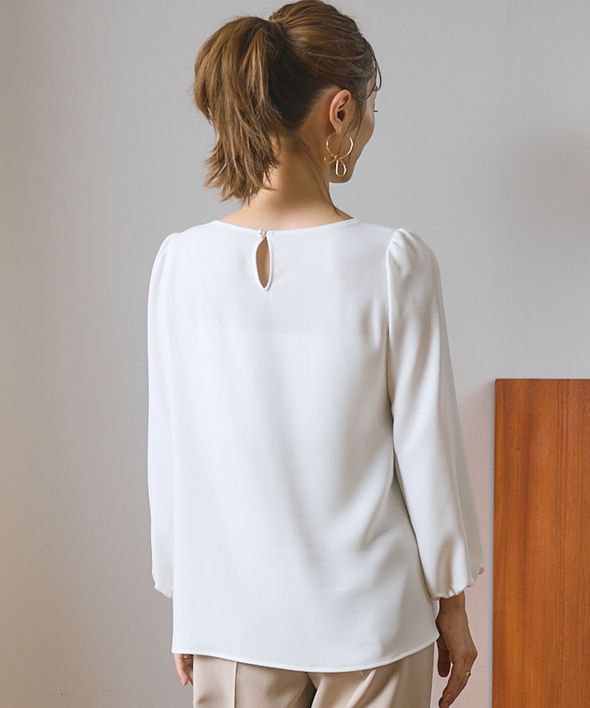 Maglie le cassetto「《M Maglie le cassetto&times;吉田理紗》華やかドレープブラウス」|シャツ・ブラウス|