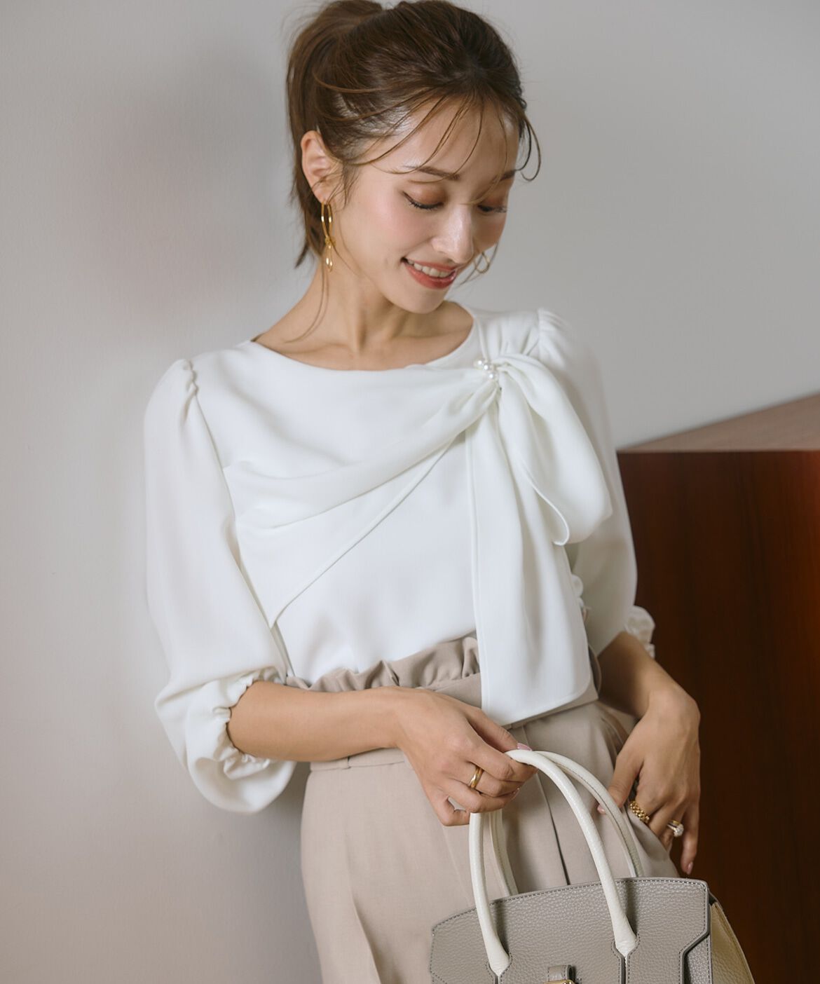 Maglie le cassetto「《M Maglie le cassetto&times;吉田理紗》華やかドレープブラウス」|シャツ・ブラウス|