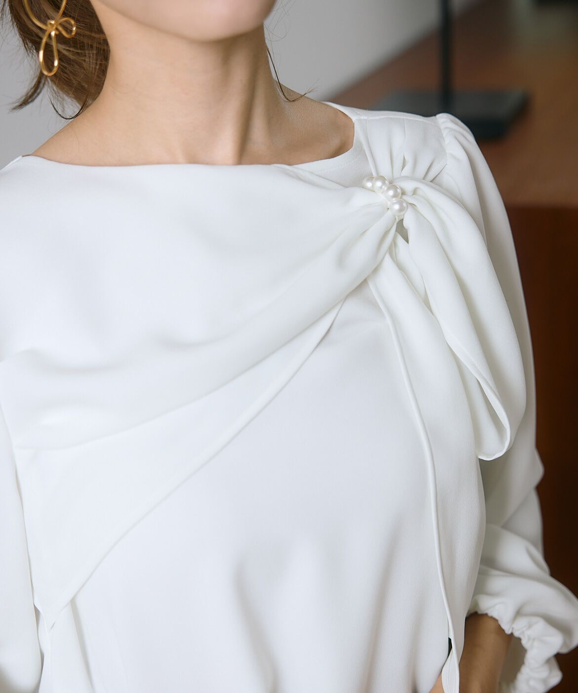 Maglie le cassetto「《M Maglie le cassetto&times;吉田理紗》華やかドレープブラウス」|シャツ・ブラウス|