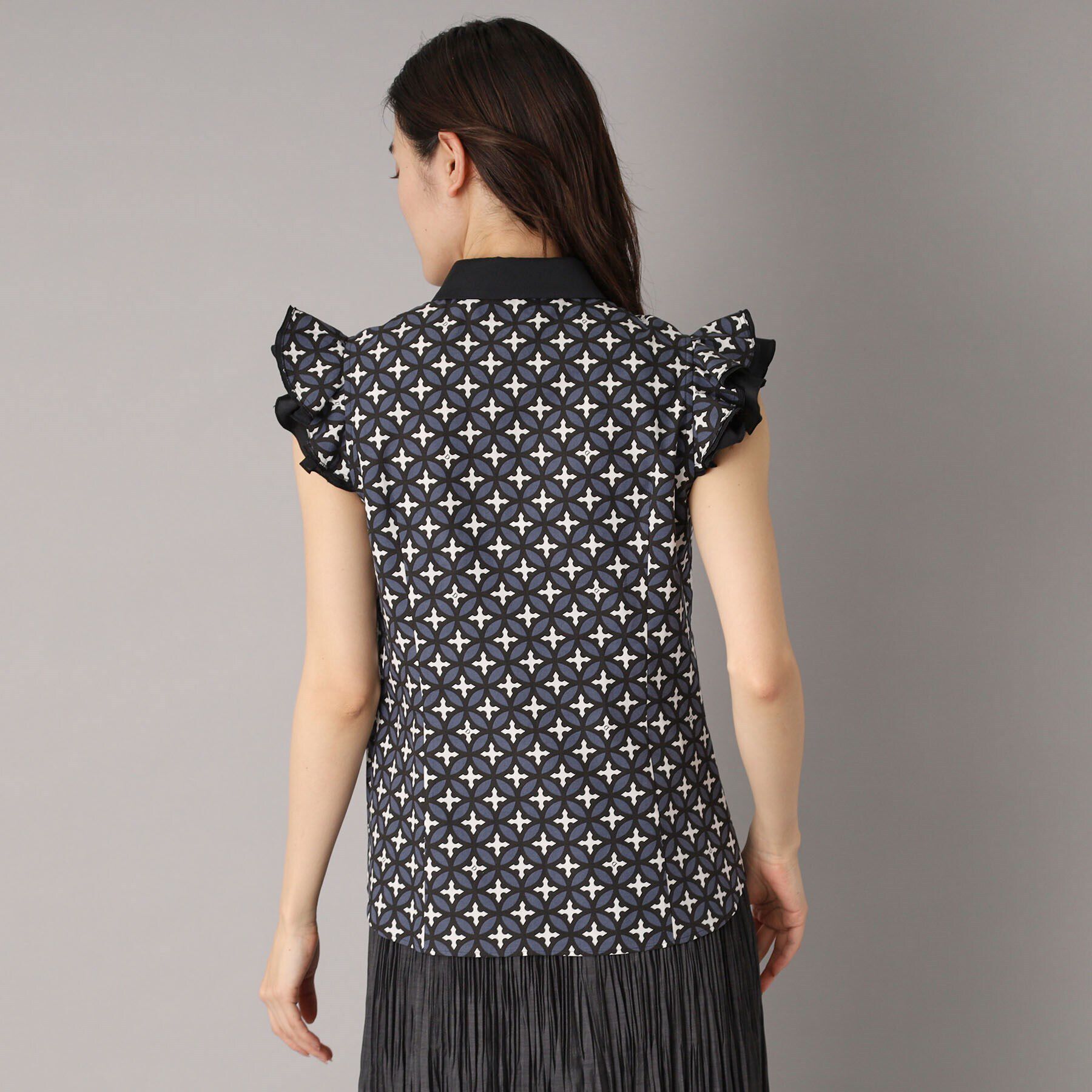 DRESSTERIOR「【大人百花春号掲載 モデル美香さん着用】オーバーラップウィングスリーブブラウス」|シャツ・ブラウス|