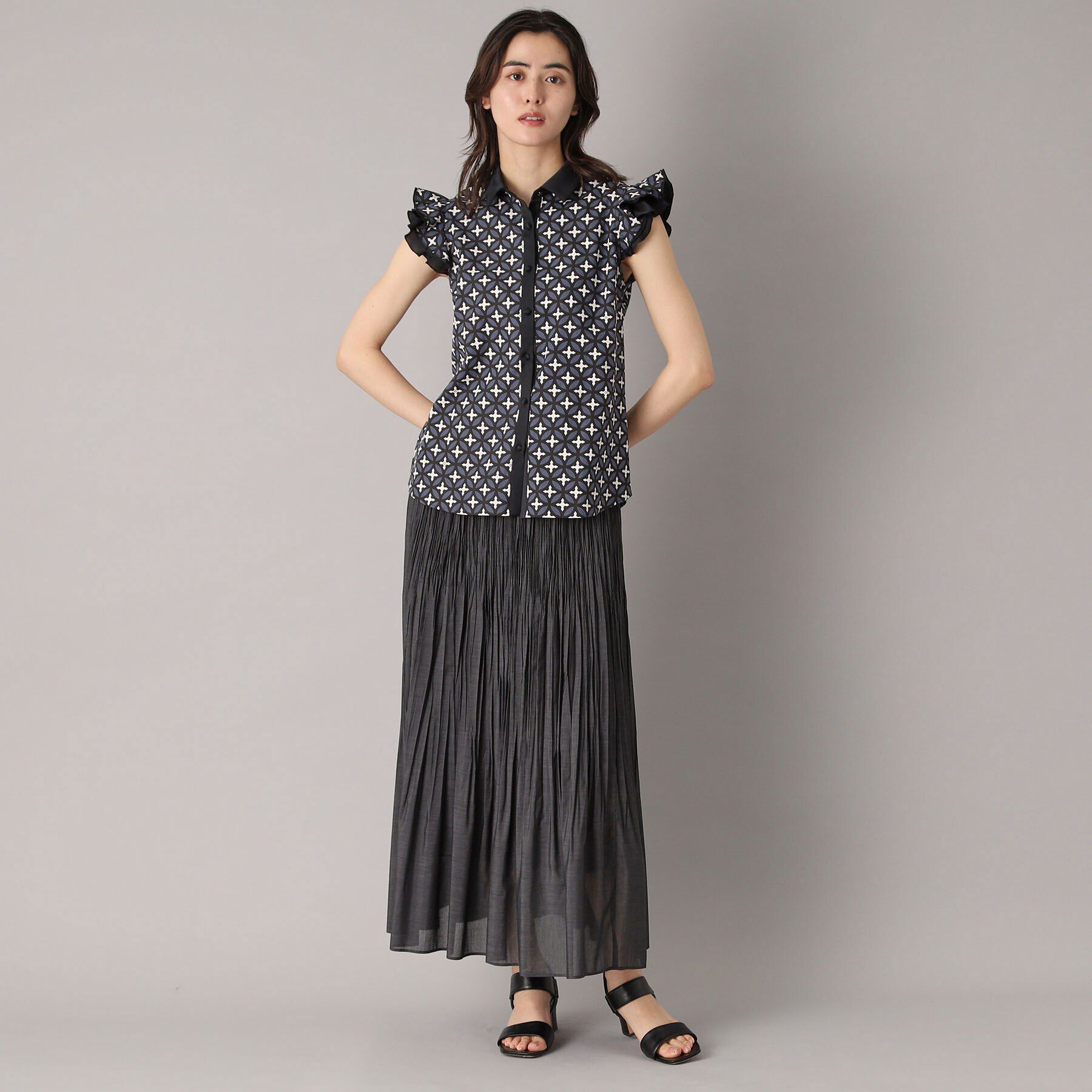 DRESSTERIOR「【大人百花春号掲載 モデル美香さん着用】オーバーラップウィングスリーブブラウス」|シャツ・ブラウス|