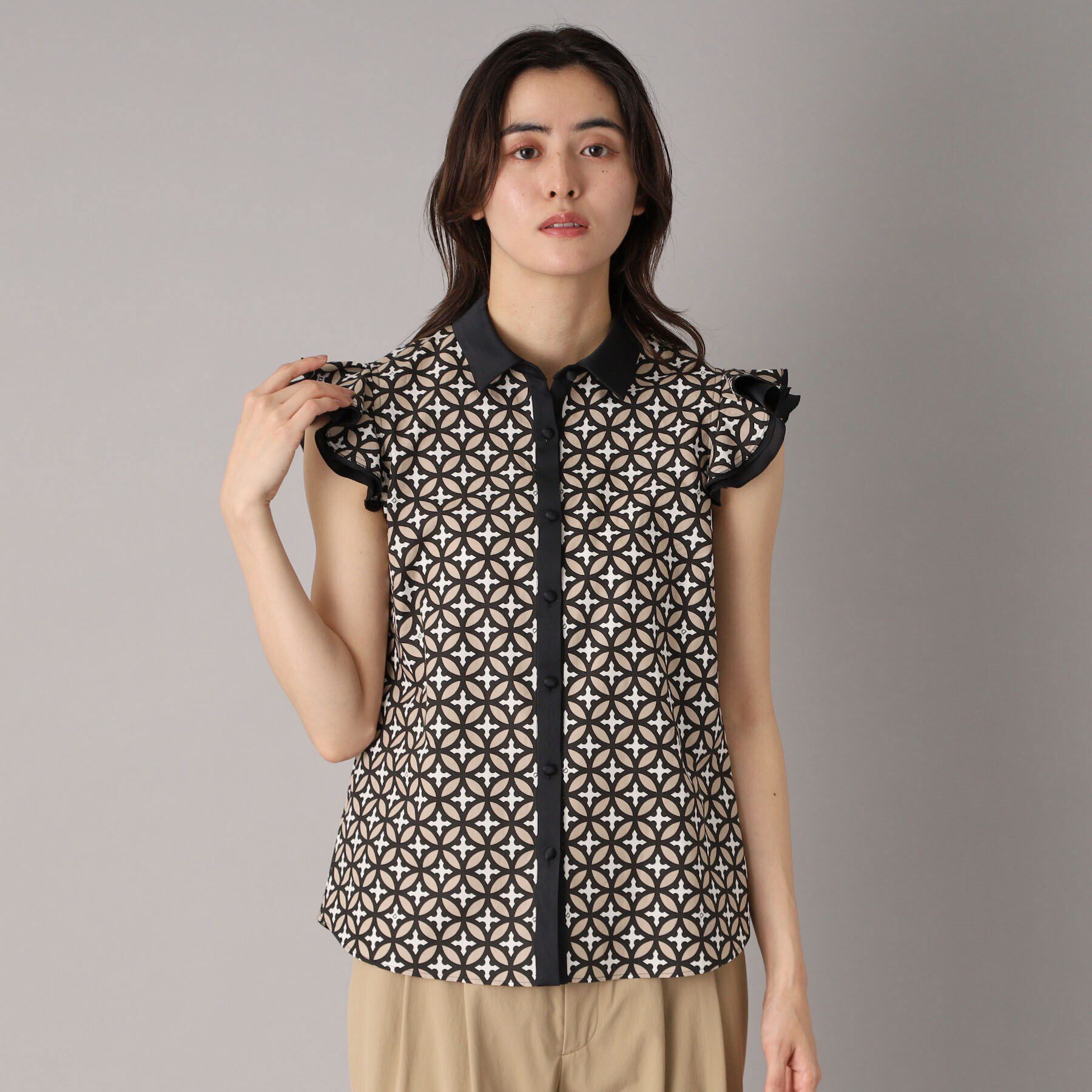 DRESSTERIOR「【大人百花春号掲載 モデル美香さん着用】オーバーラップウィングスリーブブラウス」|シャツ・ブラウス|