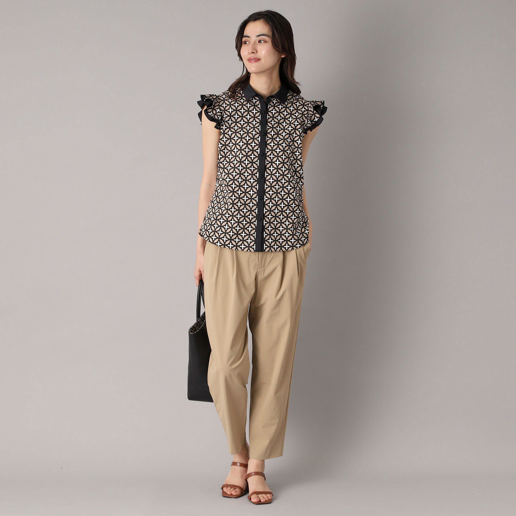 DRESSTERIOR「【大人百花春号掲載 モデル美香さん着用】オーバーラップウィングスリーブブラウス」|シャツ・ブラウス|