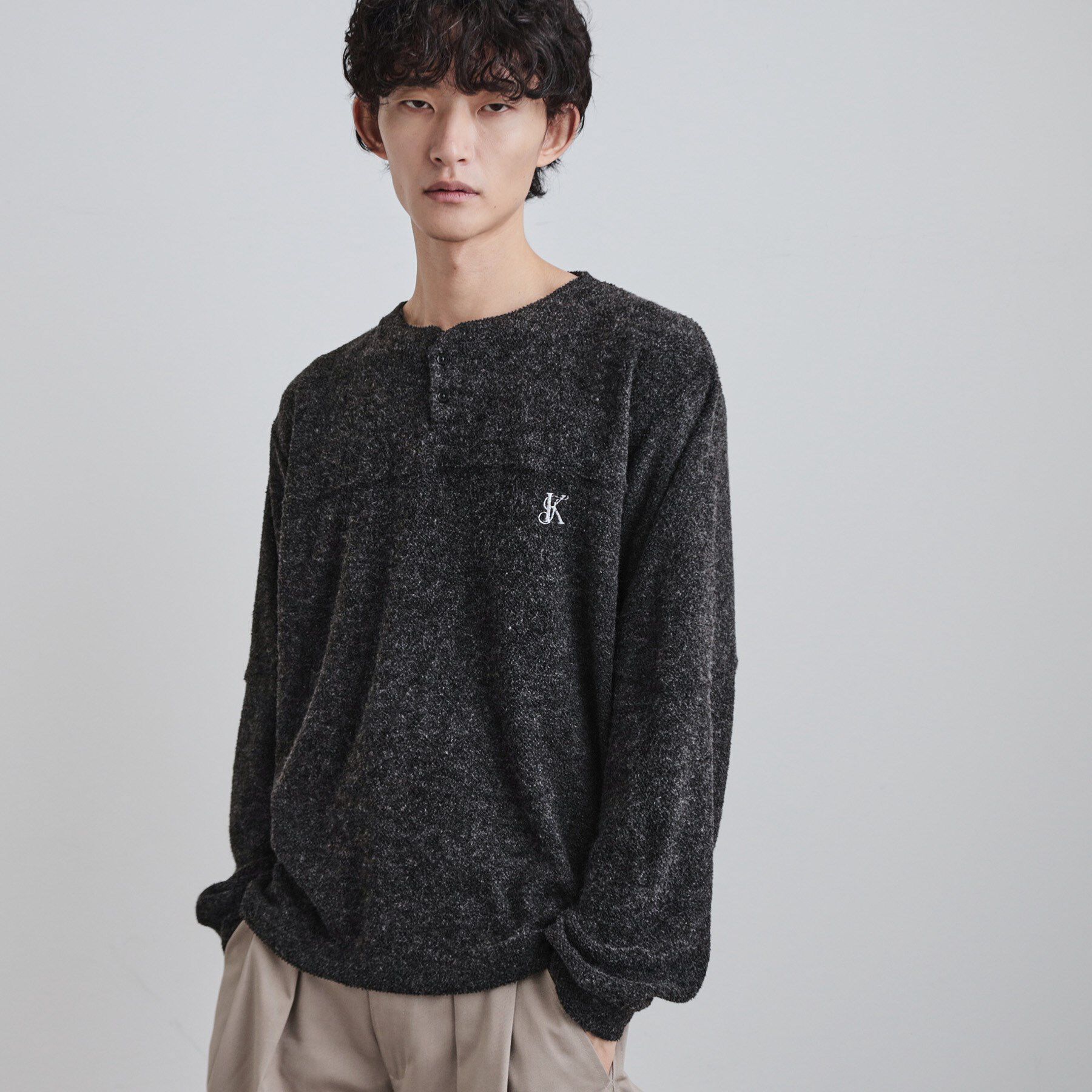 tk.TAKEO KIKUCHI「モールヘンリーネックカットソー」|Tシャツ・カットソー|ブラック(019)