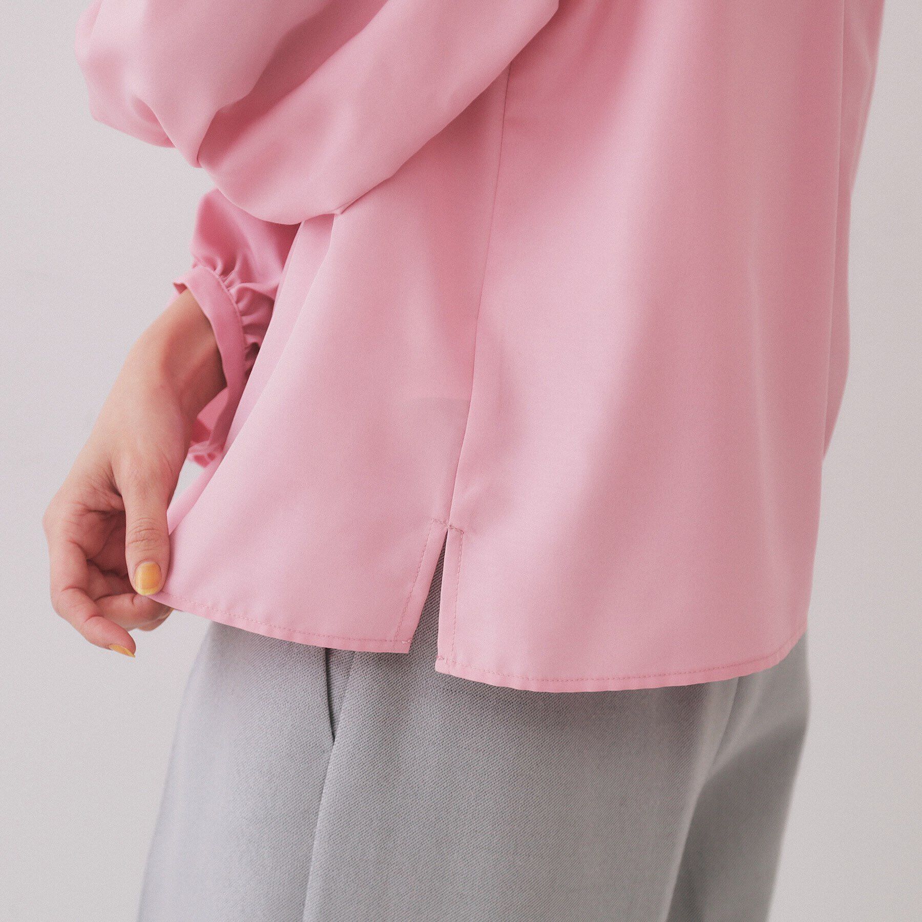 OPAQUE.CLIP「シャーリングスリーブブラウス【洗濯機洗い可】」|シャツ・ブラウス|