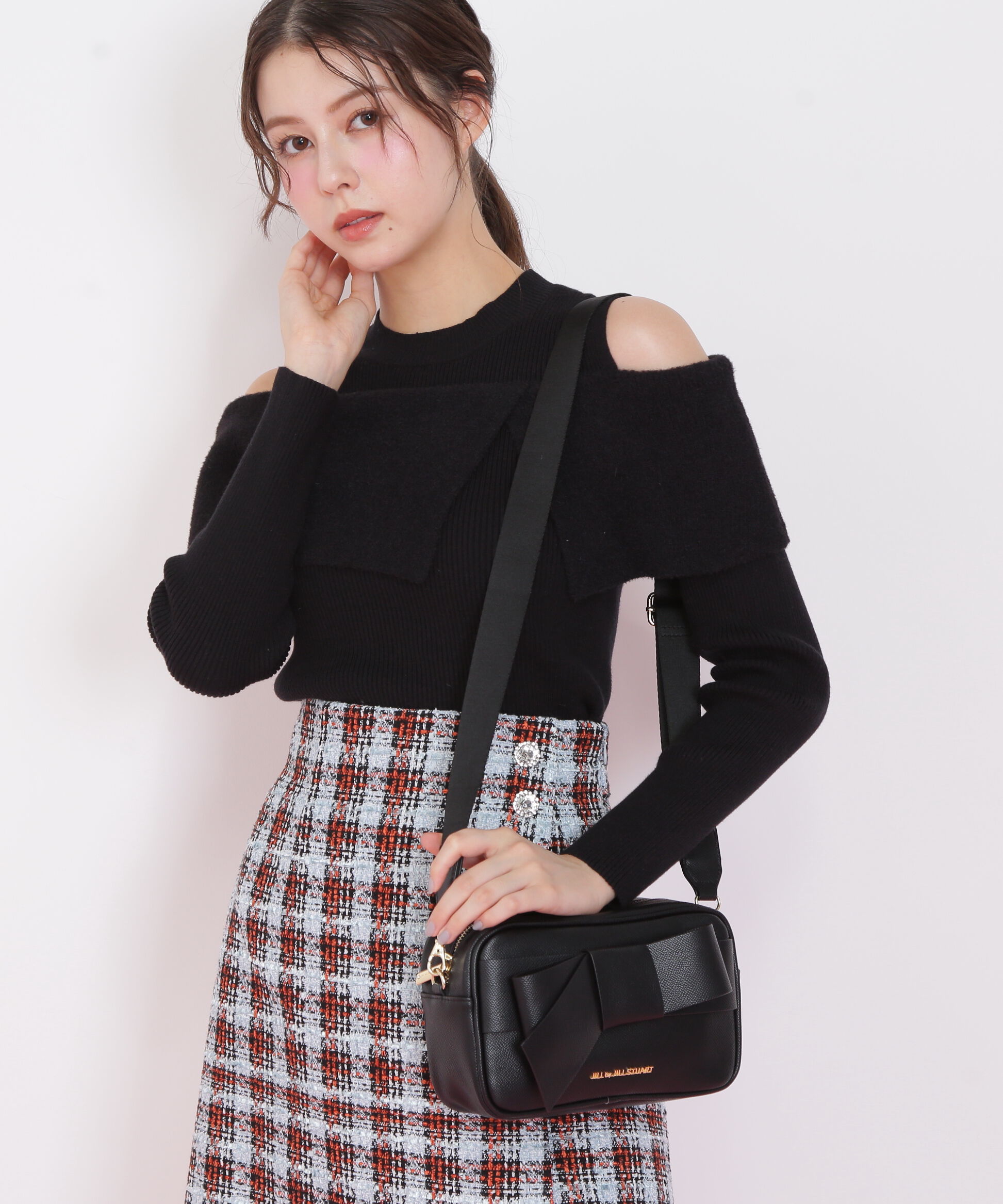  「＜リボンシリーズ＞スクエアポシェット」|その他|