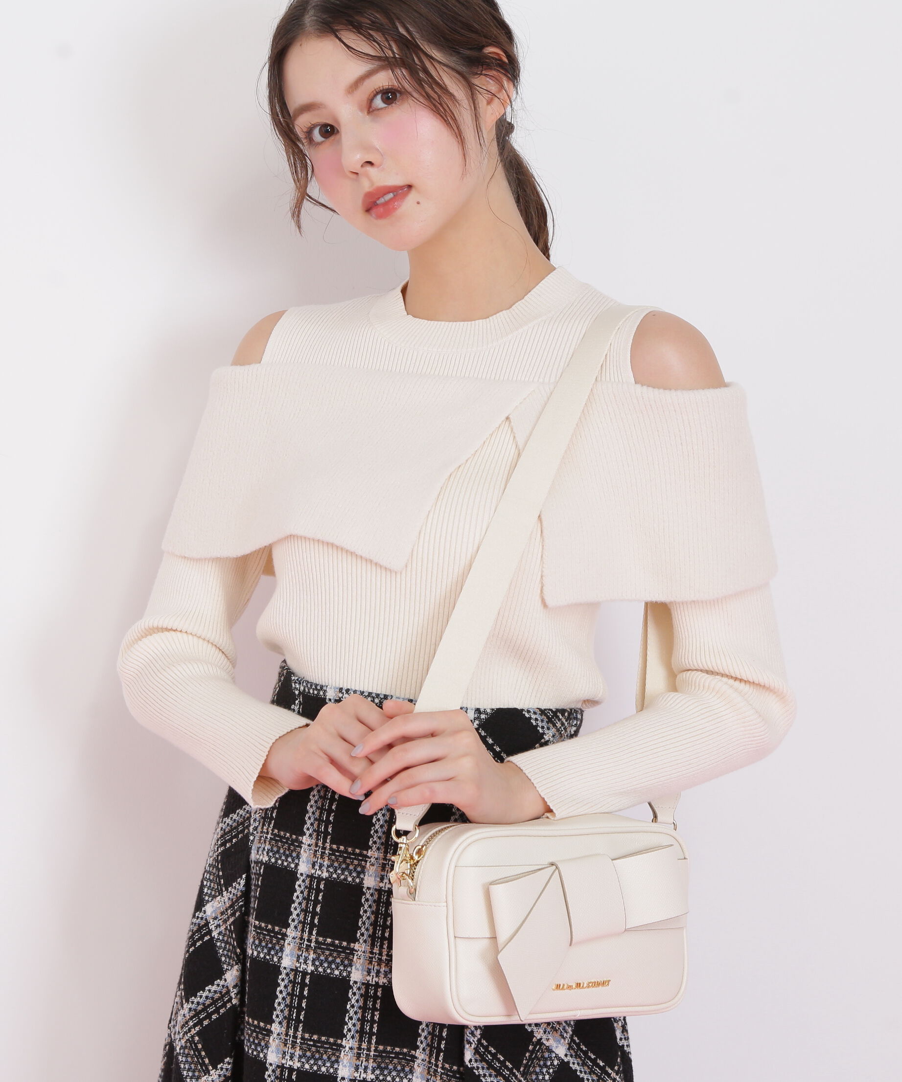  「＜リボンシリーズ＞スクエアポシェット」|その他|