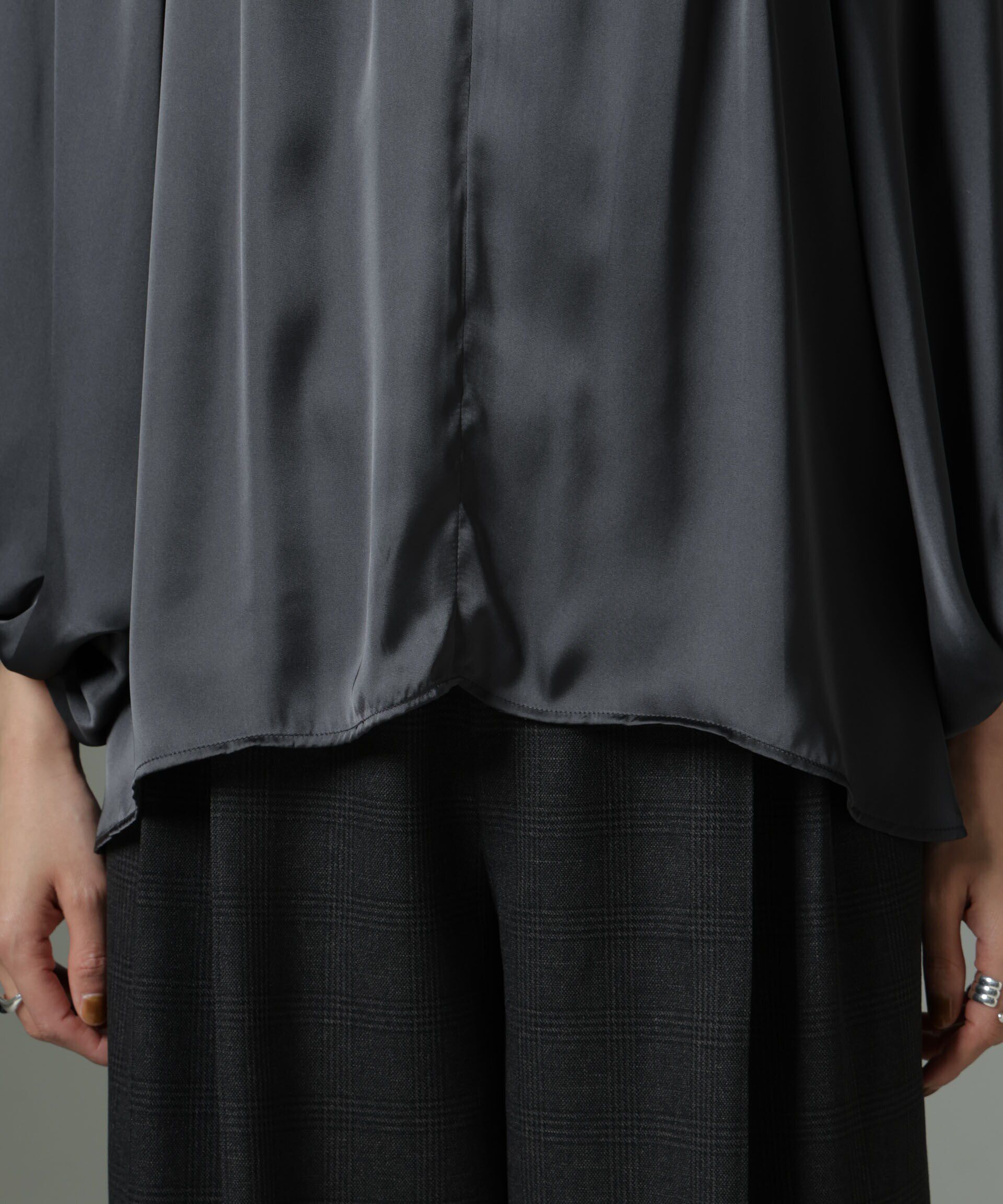 nano･universe「前後2wayサテンボリュームスリーブブラウス」|シャツ・ブラウス|