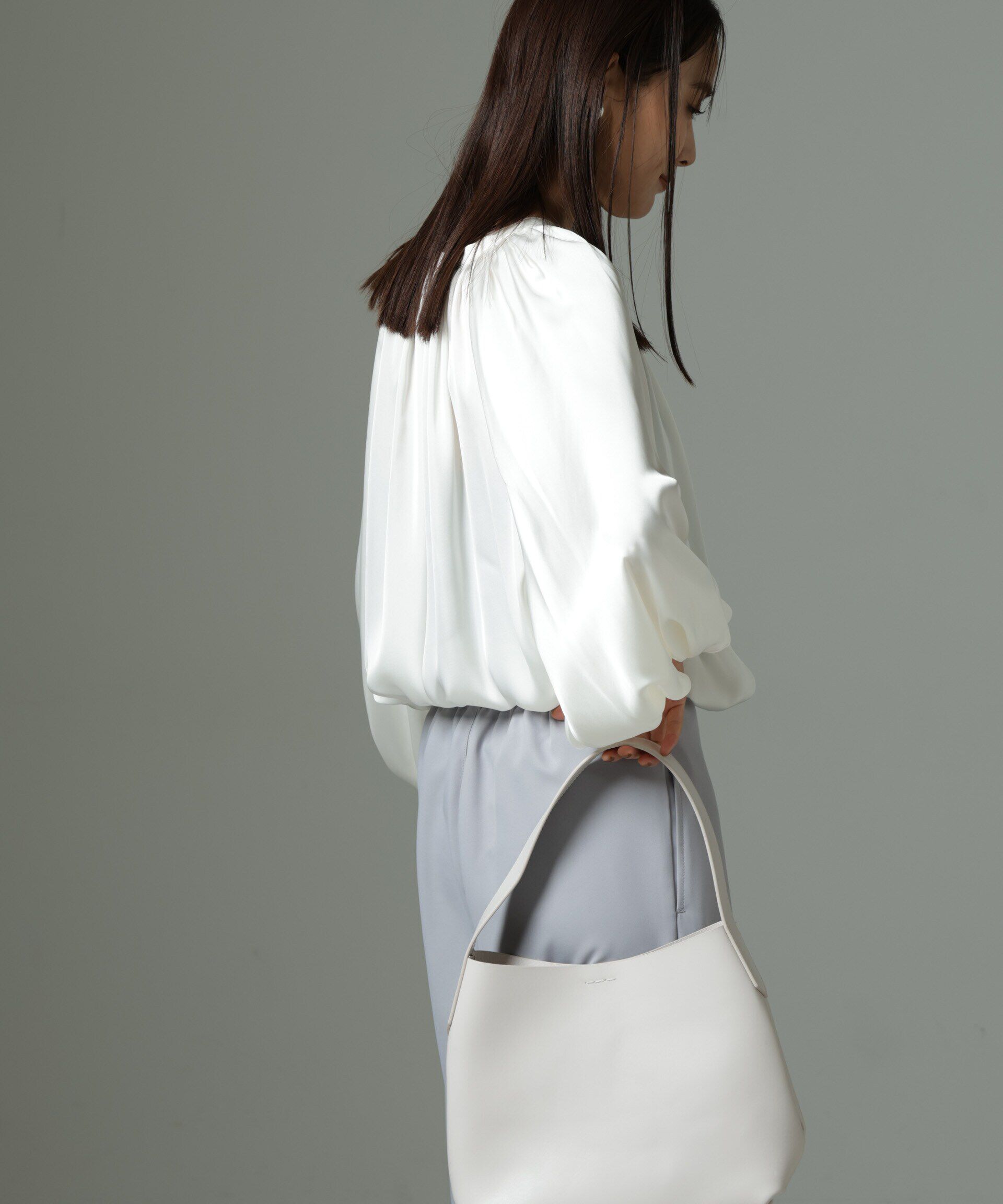 nano･universe「前後2wayサテンボリュームスリーブブラウス」|シャツ・ブラウス|