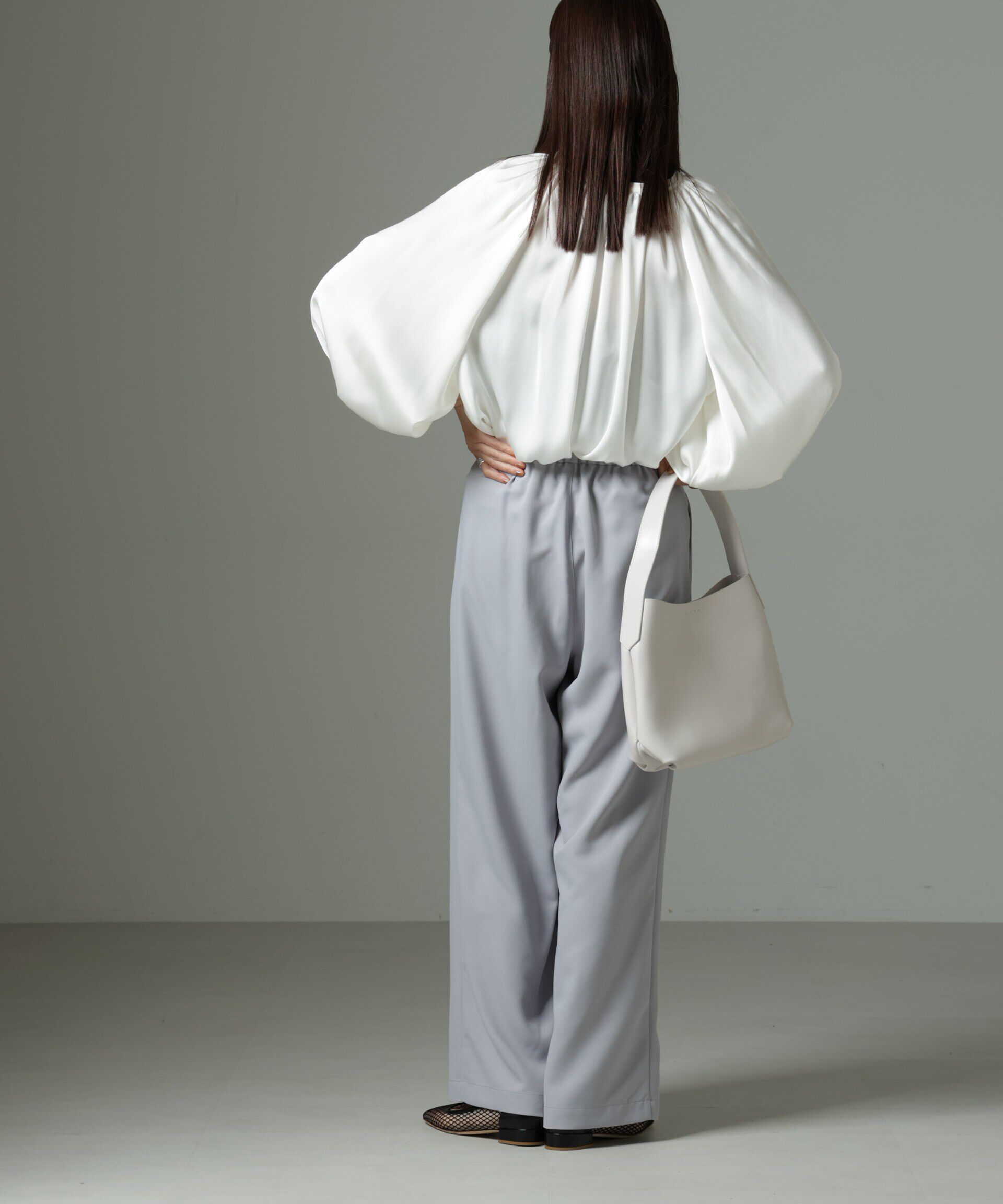 nano･universe「前後2wayサテンボリュームスリーブブラウス」|シャツ・ブラウス|