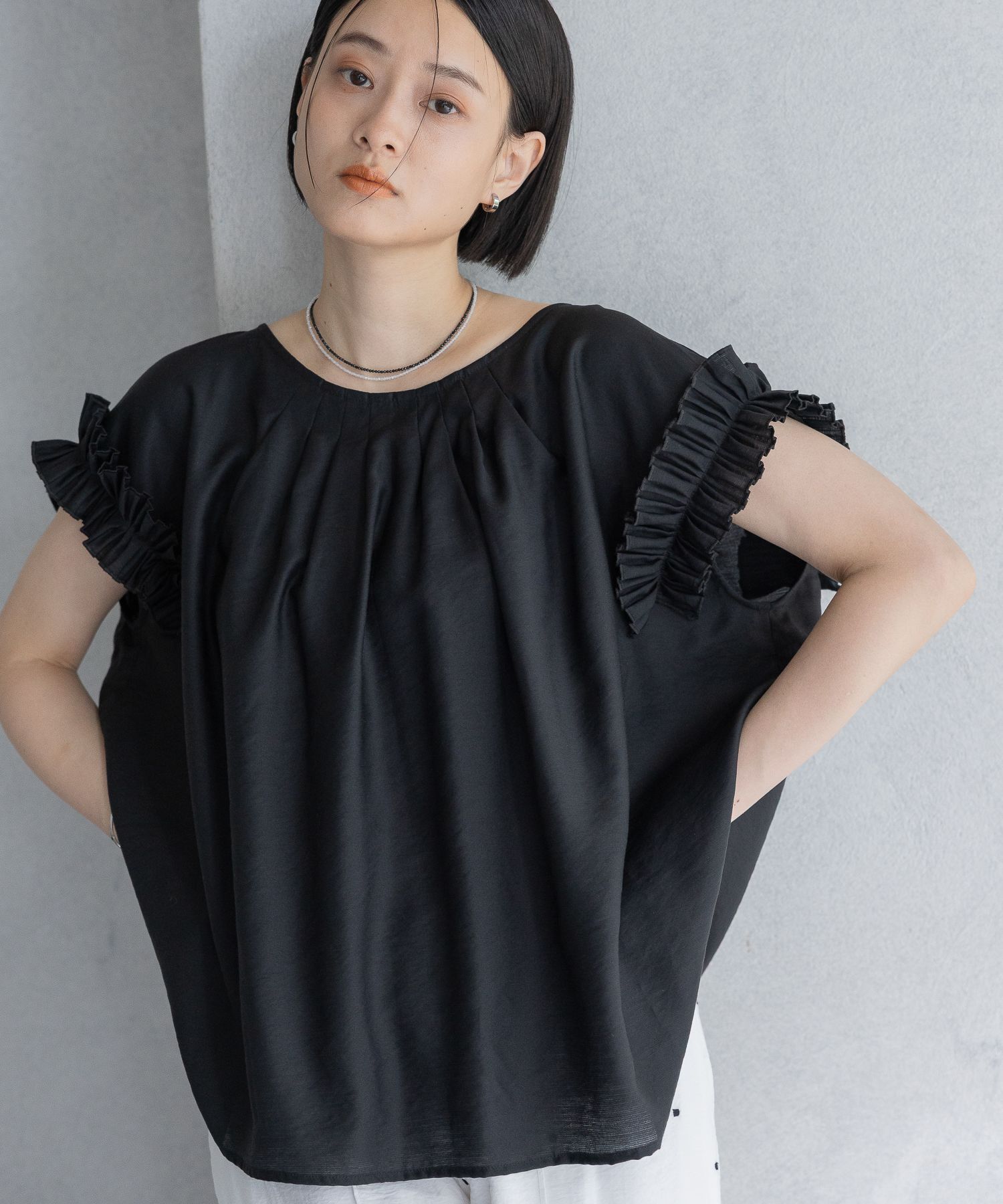 A part by 「フリルスリーブブラウス」|シャツ・ブラウス|ブラック