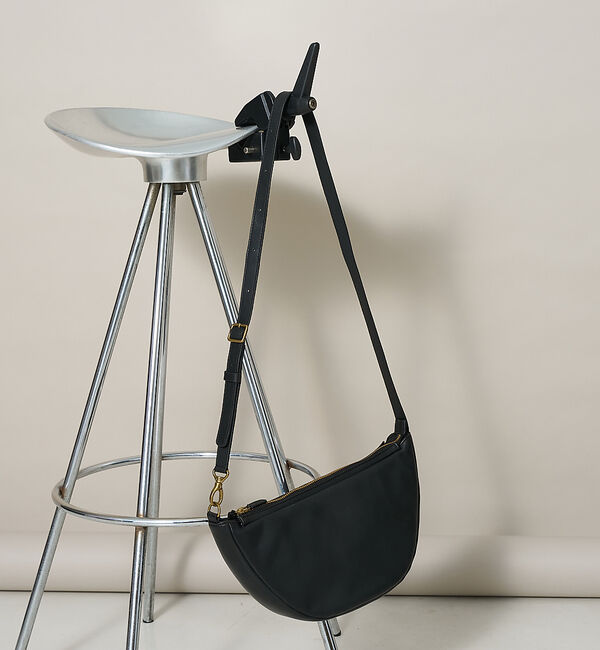 collex「レザーハーフムーンワンショルダーバッグ」|ショルダー・メッセンジャー|