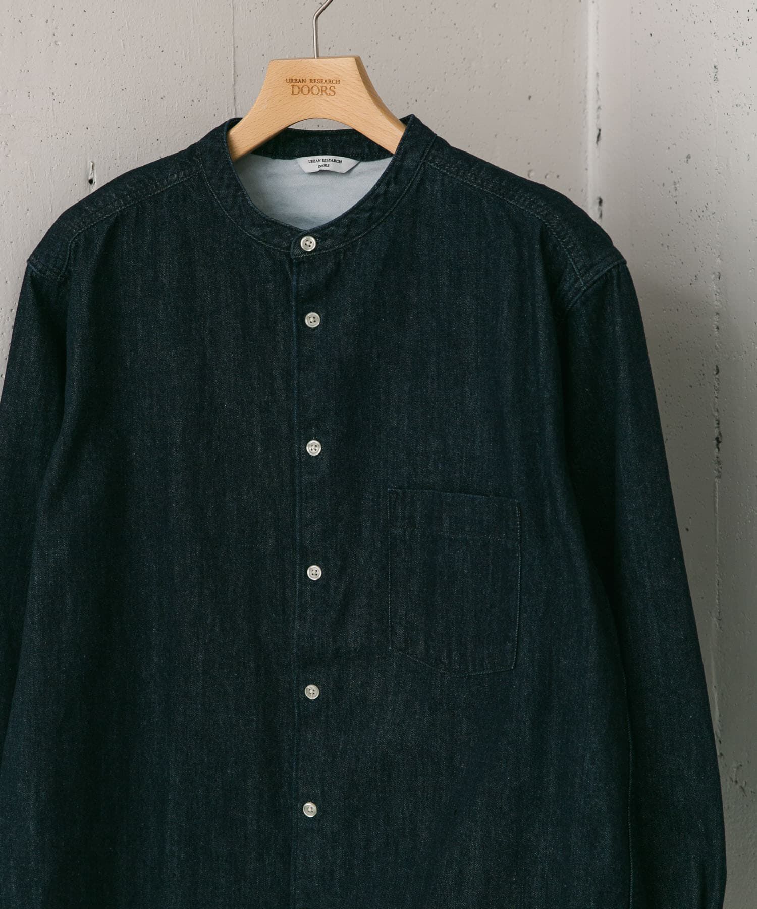 URBAN RESEARCH DOORS「デニムバンドカラーシャツ」|シャツ・ブラウス|ワンウォッシュ