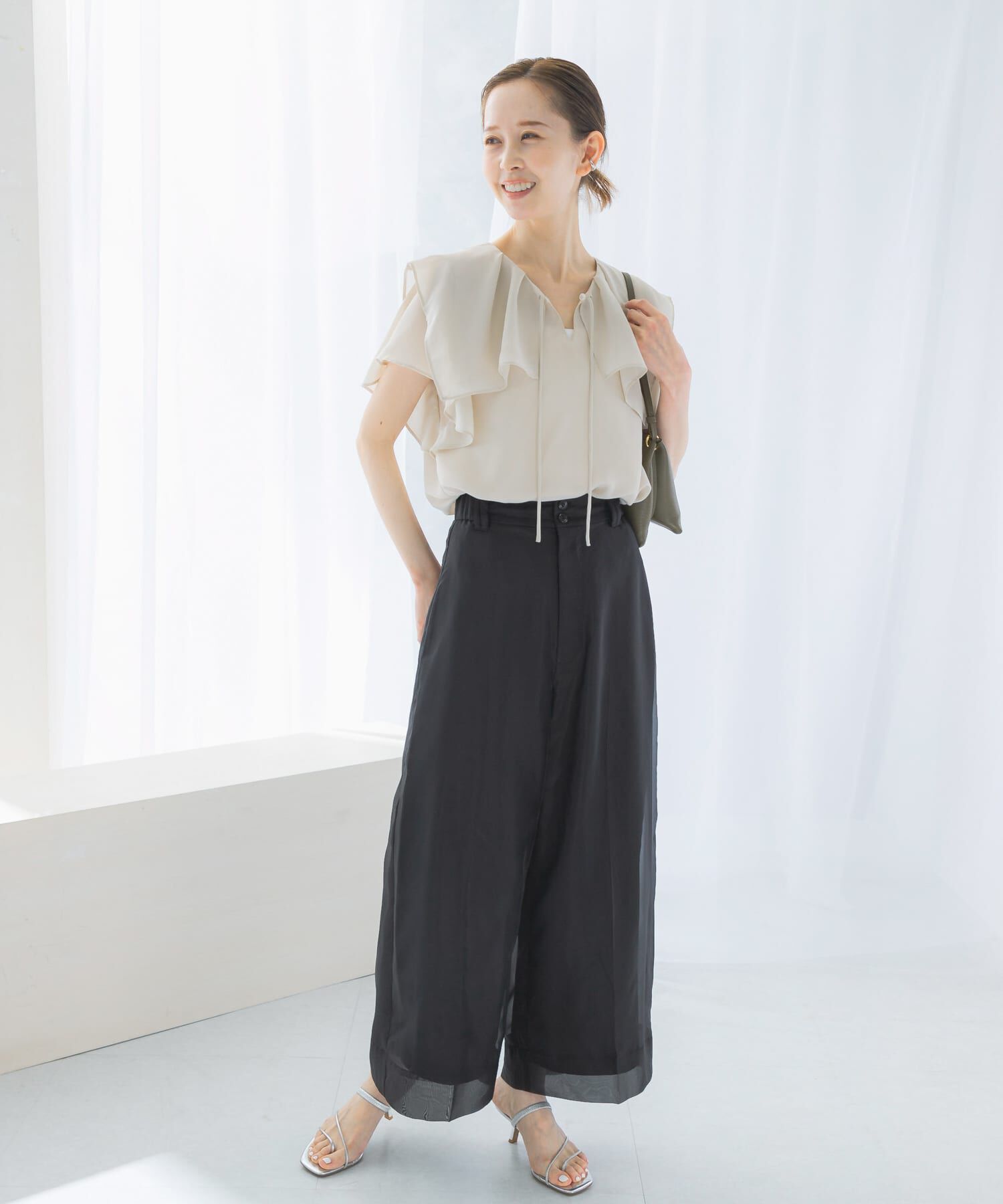 URBAN RESEARCH ROSSO「イージーケアフリルブラウス」|シャツ・ブラウス|