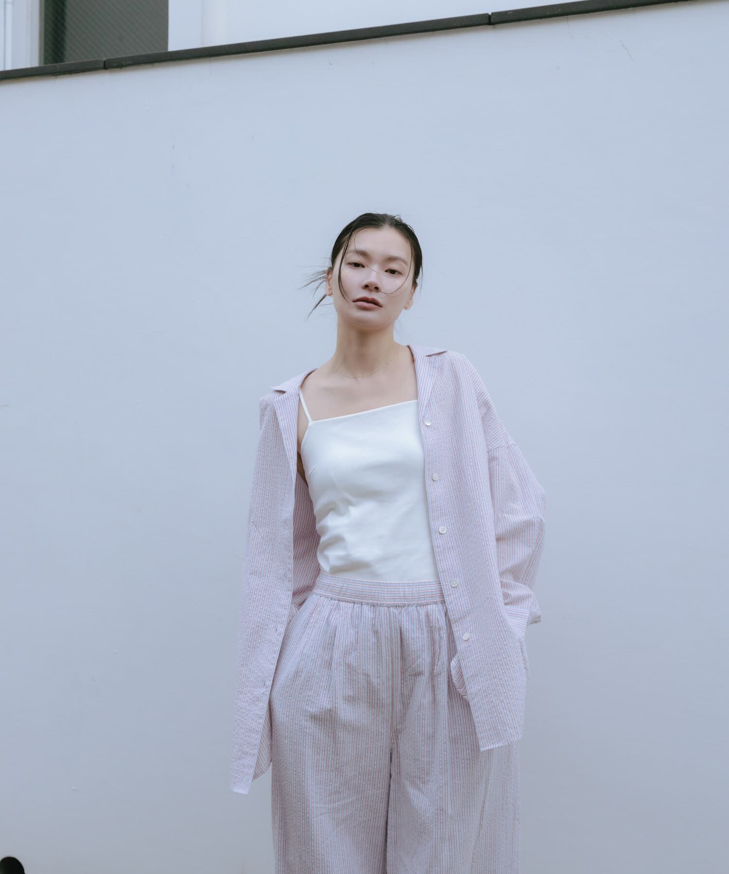 URBAN RESEARCH「new basic　インドコットンサッカーストライプシャツ」|シャツ・ブラウス|レッド