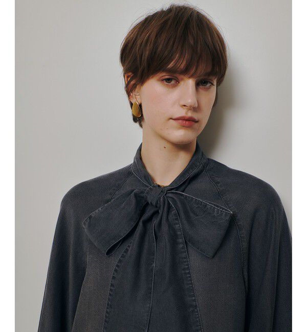 allureville「【WEB・一部店舗別注】デニムボウブラウス」|シャツ・ブラウス|