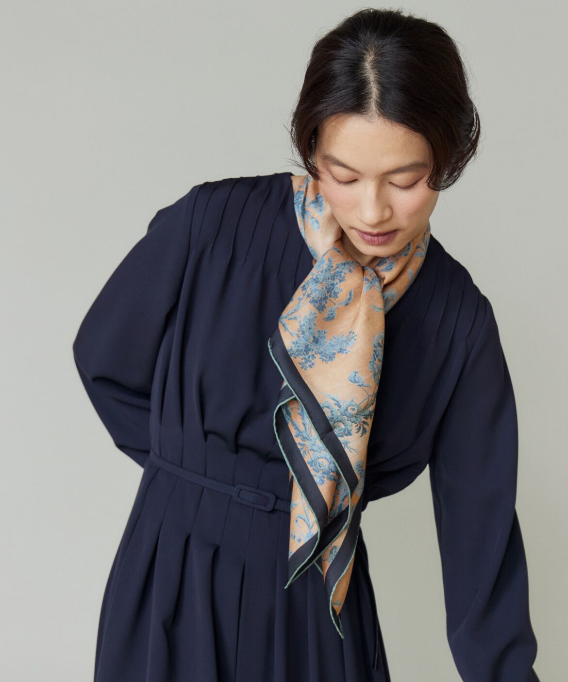 FAVORITE SUKINAMONO「Classical Dahlia Scarfスカーフ《Tapis Noir》」|ストール|