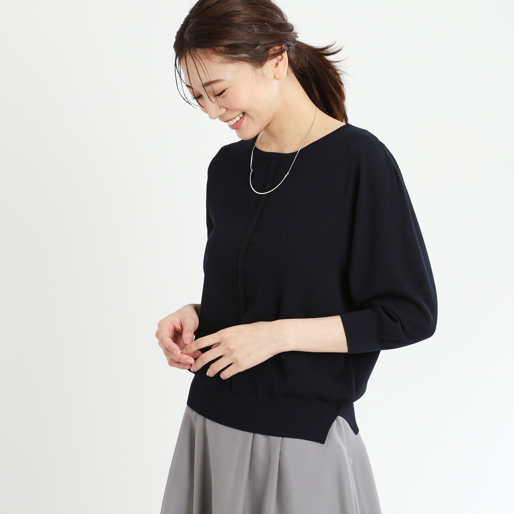 Reflect「【接触冷感／洗える／ジャケットインナーにおすすめ】レースデザインニット」|ニット・セーター|ネイビー(094)