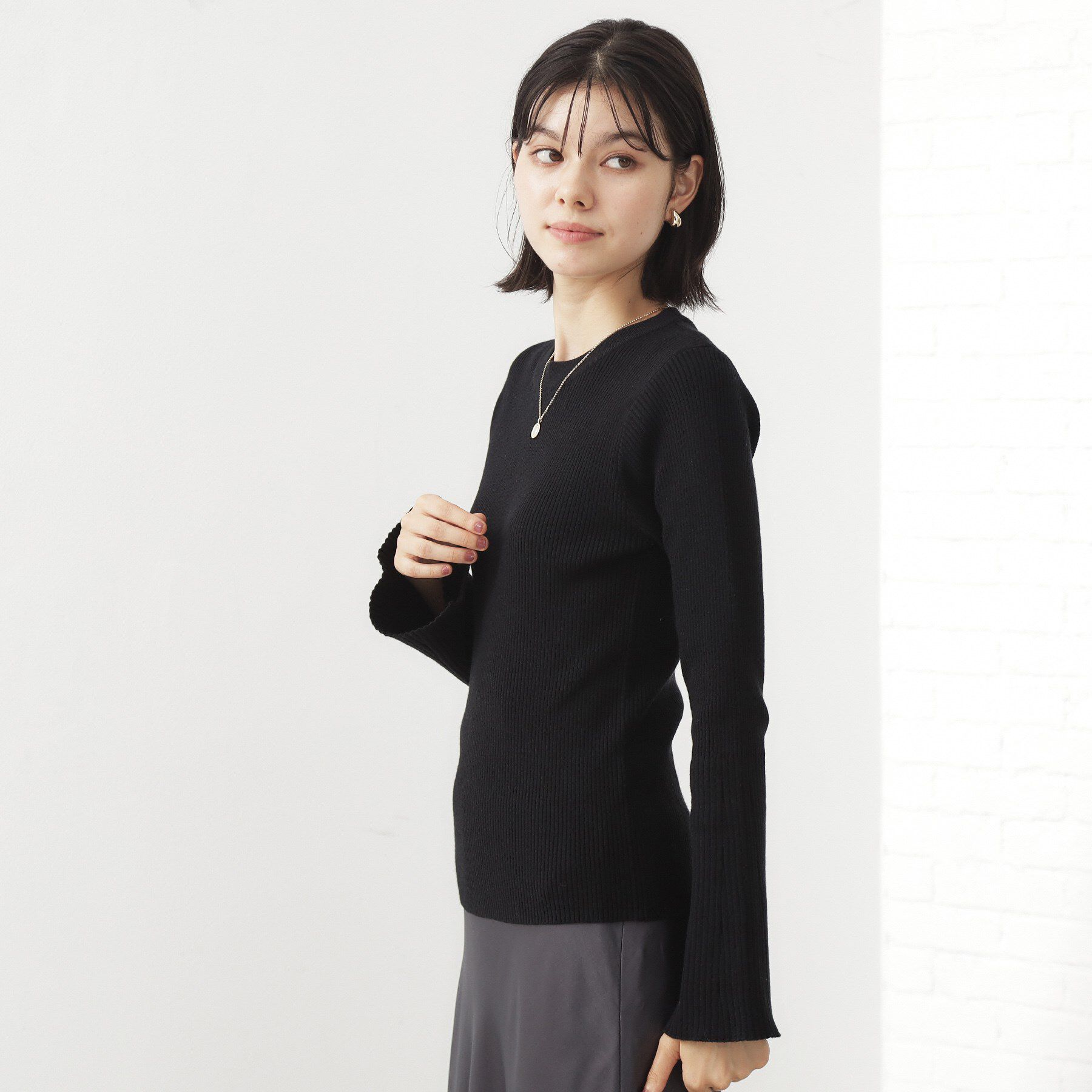 THE SHOP TK「【品よく魅せる】フレアスリーブ リブニット/毛玉になりにくい/静電気防止/洗濯機OK」|ニット・セーター|