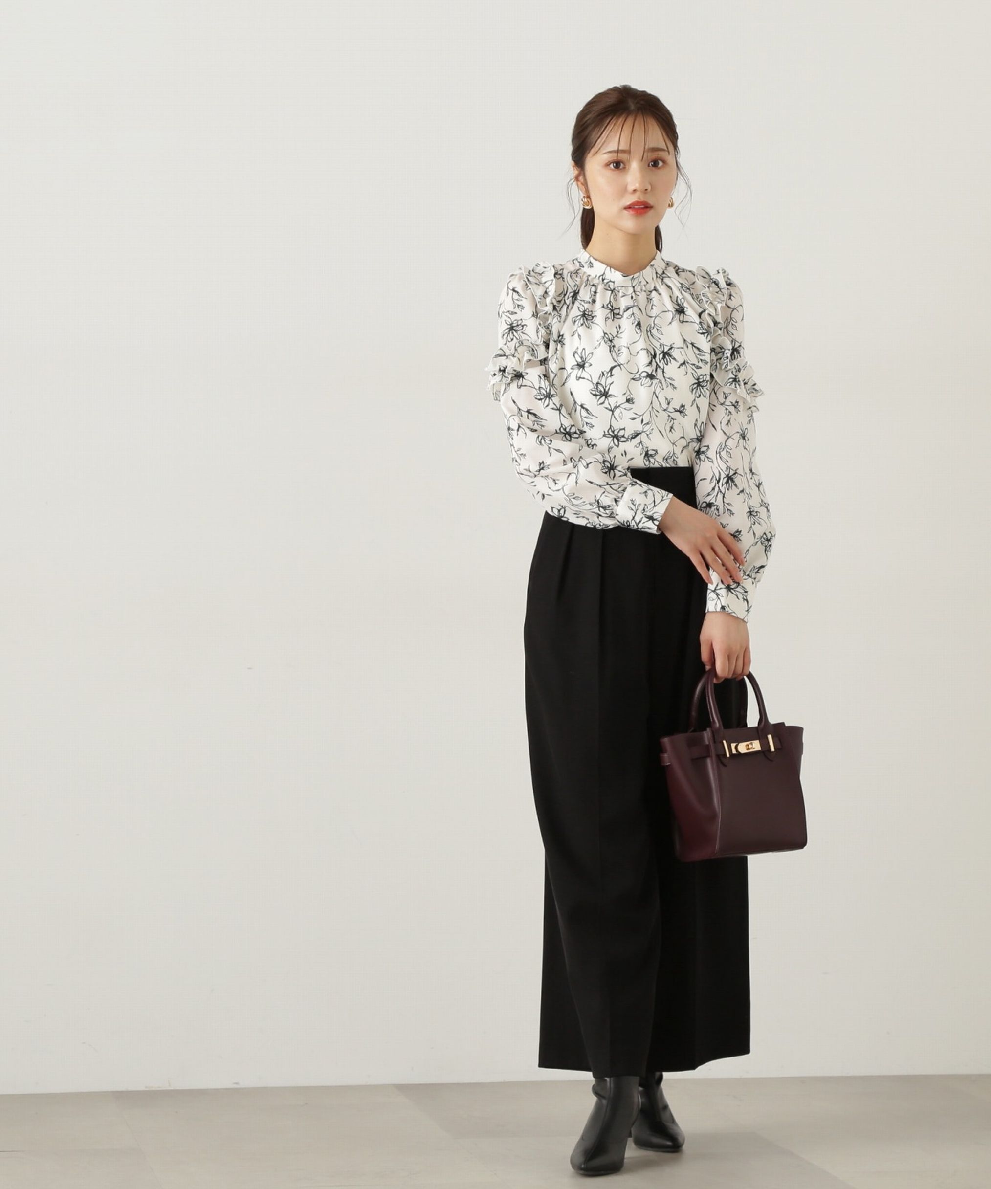 PROPORTION BODY DRESSING「モノトーンフラワーフリルブラウス　24AW」|シャツ・ブラウス|