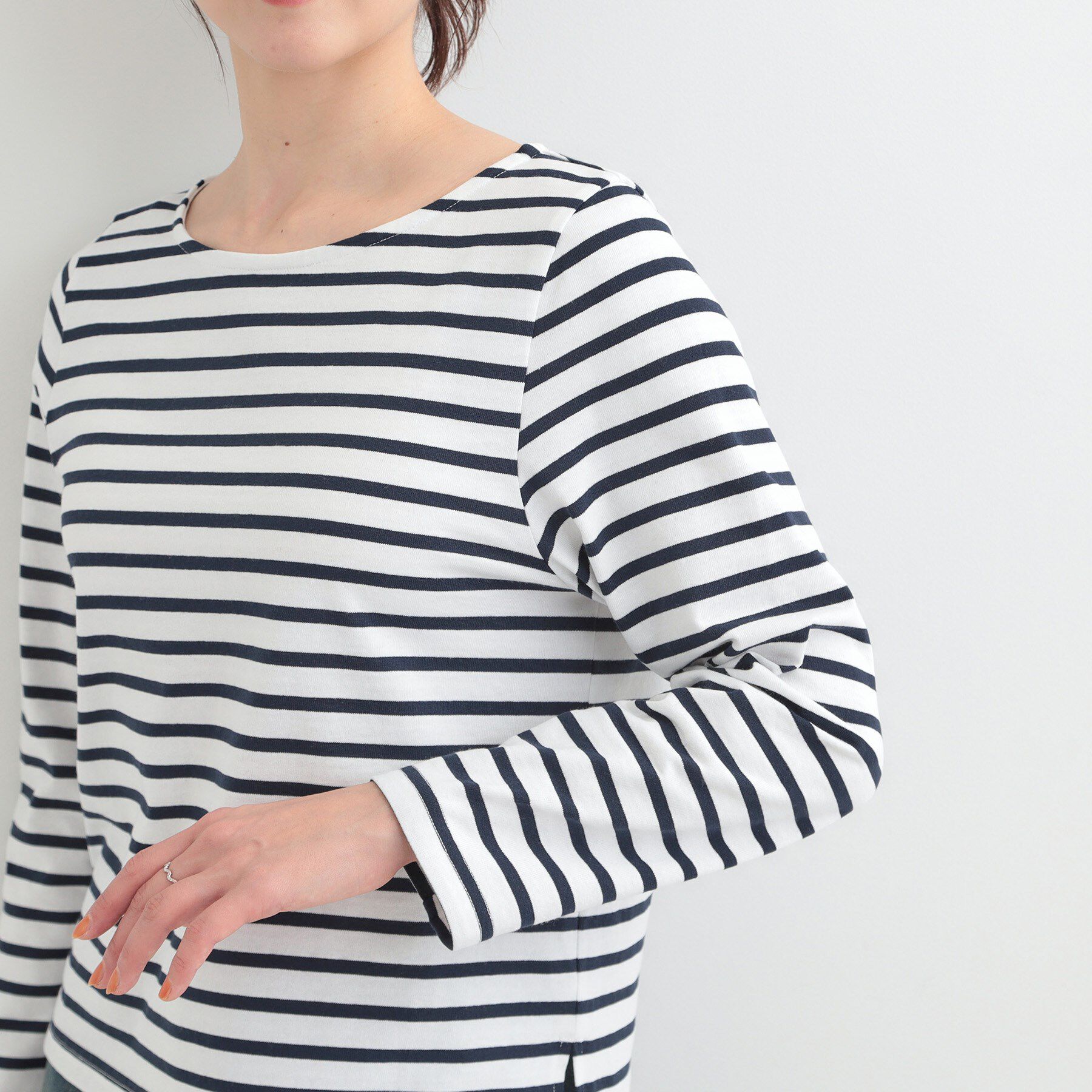 SHOO･LA･RUE「【S-LL/洗濯機可】着こなしいろいろ 首元すっきりボートネック ボーダーロンT」|Tシャツ・カットソー|