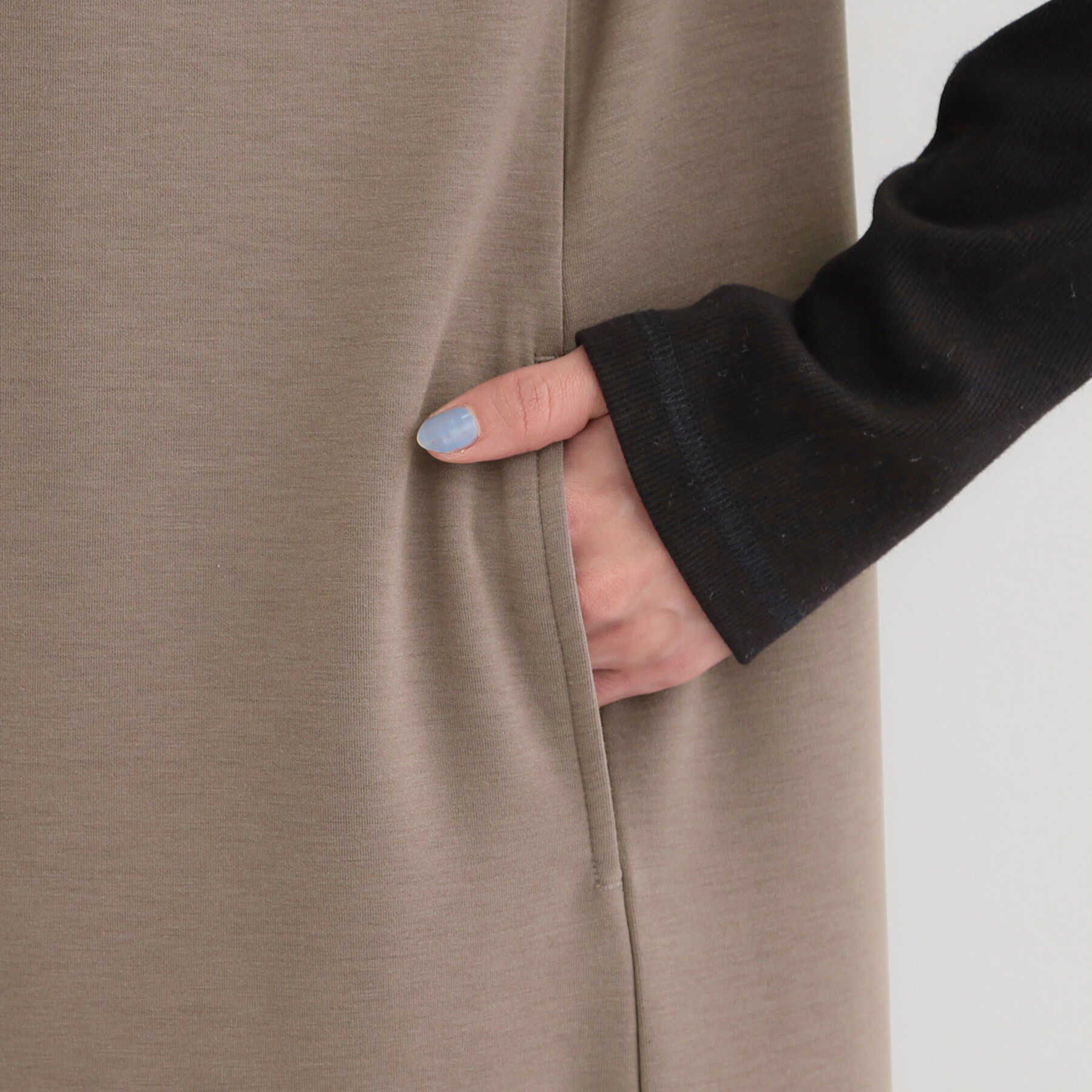 SHOO･LA･RUE「なめらかダンボールハーフジップ Vネックジャンパースカート」|ワンピース|